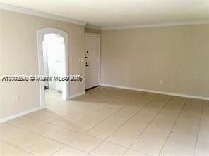 Real estate property located at 9320 Fontainebleau Blvd #215, Miami-dade, The Fountains At Fontaine, Miami, FL