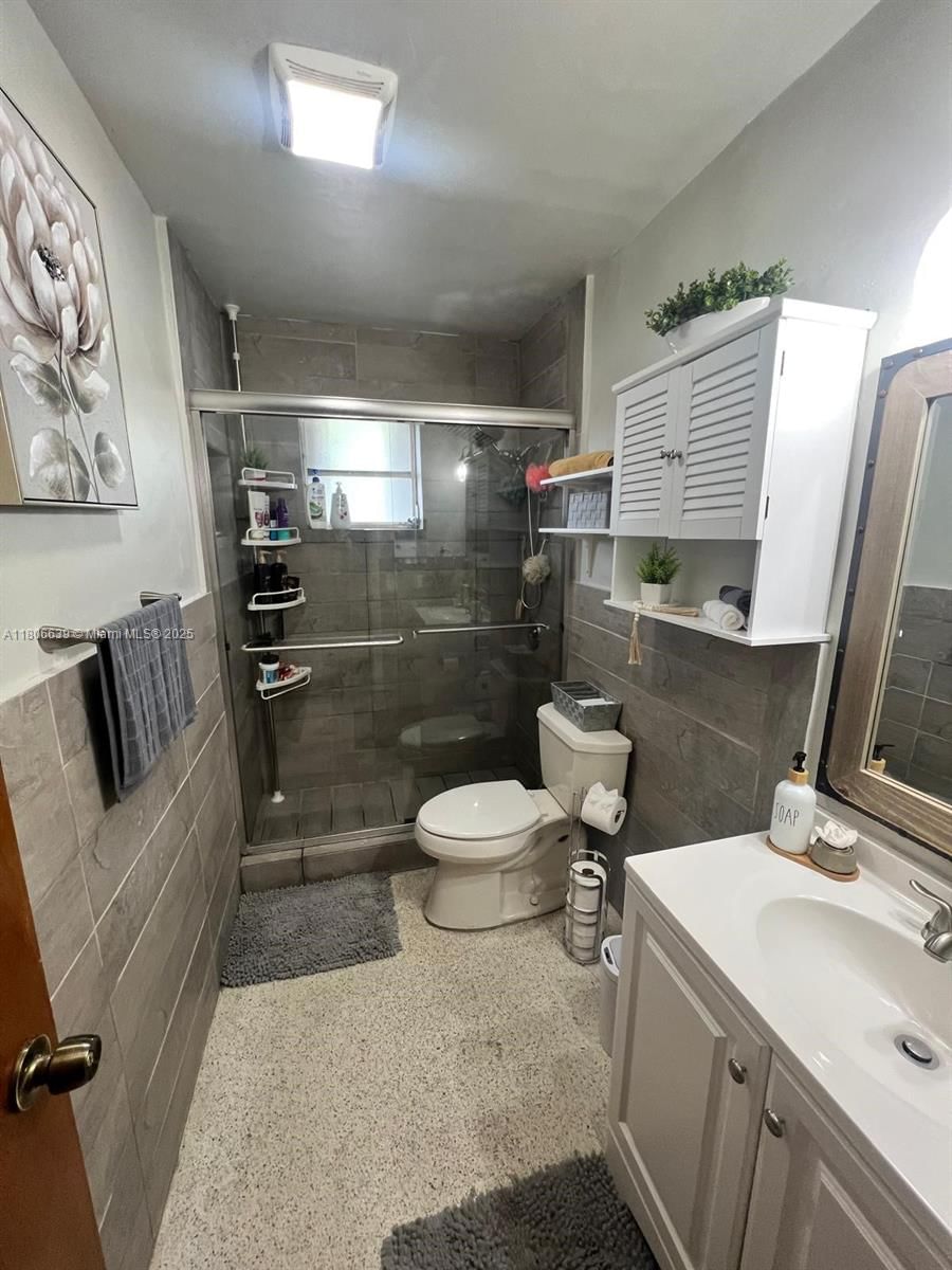 Real estate property located at 2990 7th Ave, Miami-dade, Industrial Center, Hialeah, FL