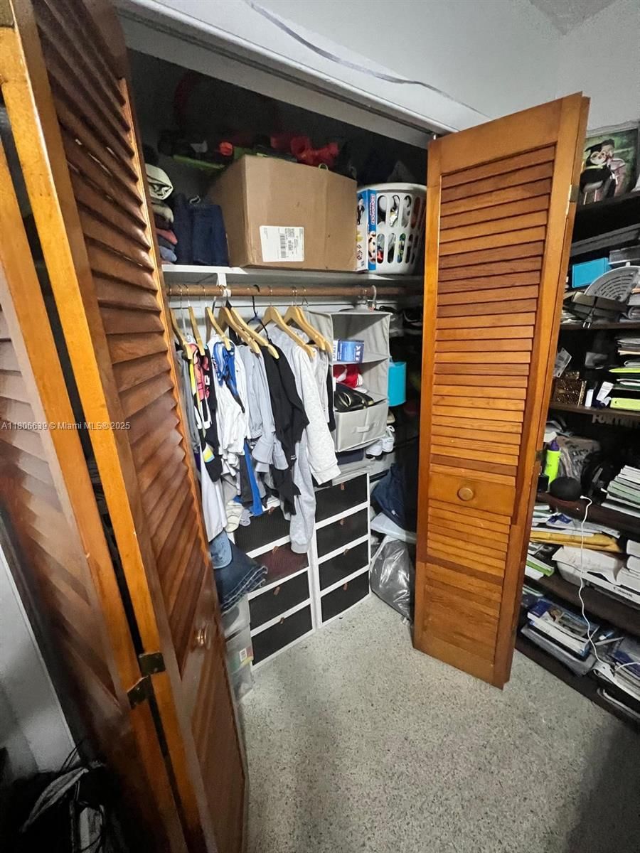 Real estate property located at 2990 7th Ave, Miami-dade, Industrial Center, Hialeah, FL