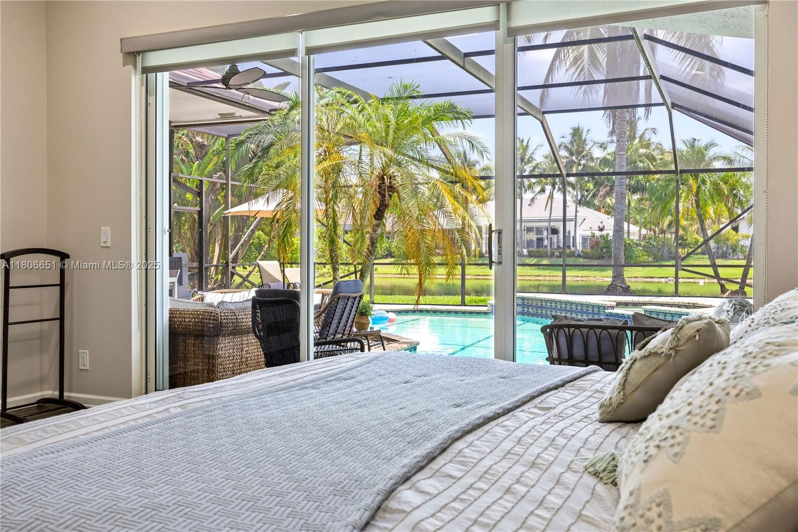 Real estate property located at 2690 Meadowood Dr, Broward, Sector 7 South, Weston, FL