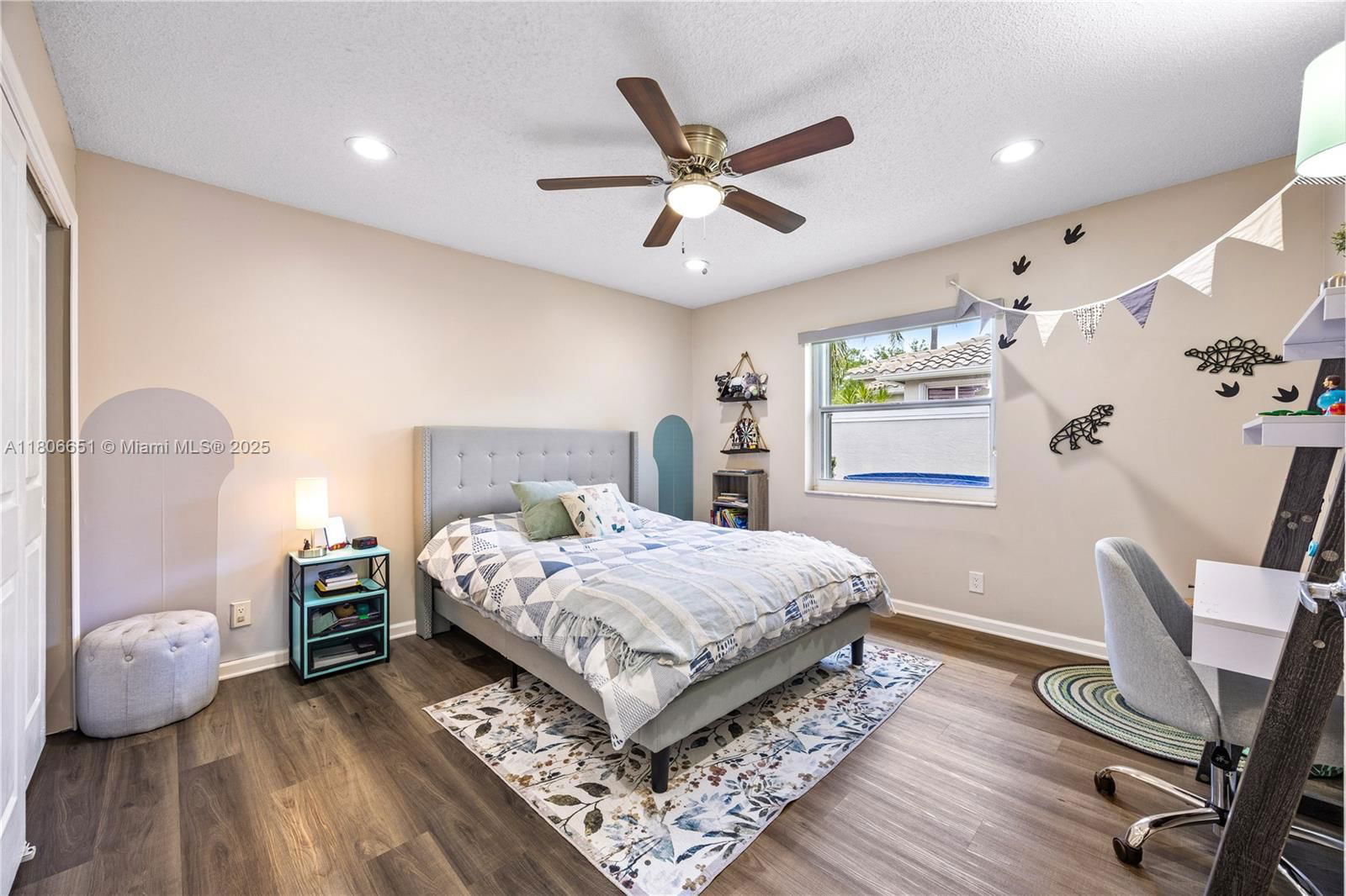 Real estate property located at 2690 Meadowood Dr, Broward, Sector 7 South, Weston, FL