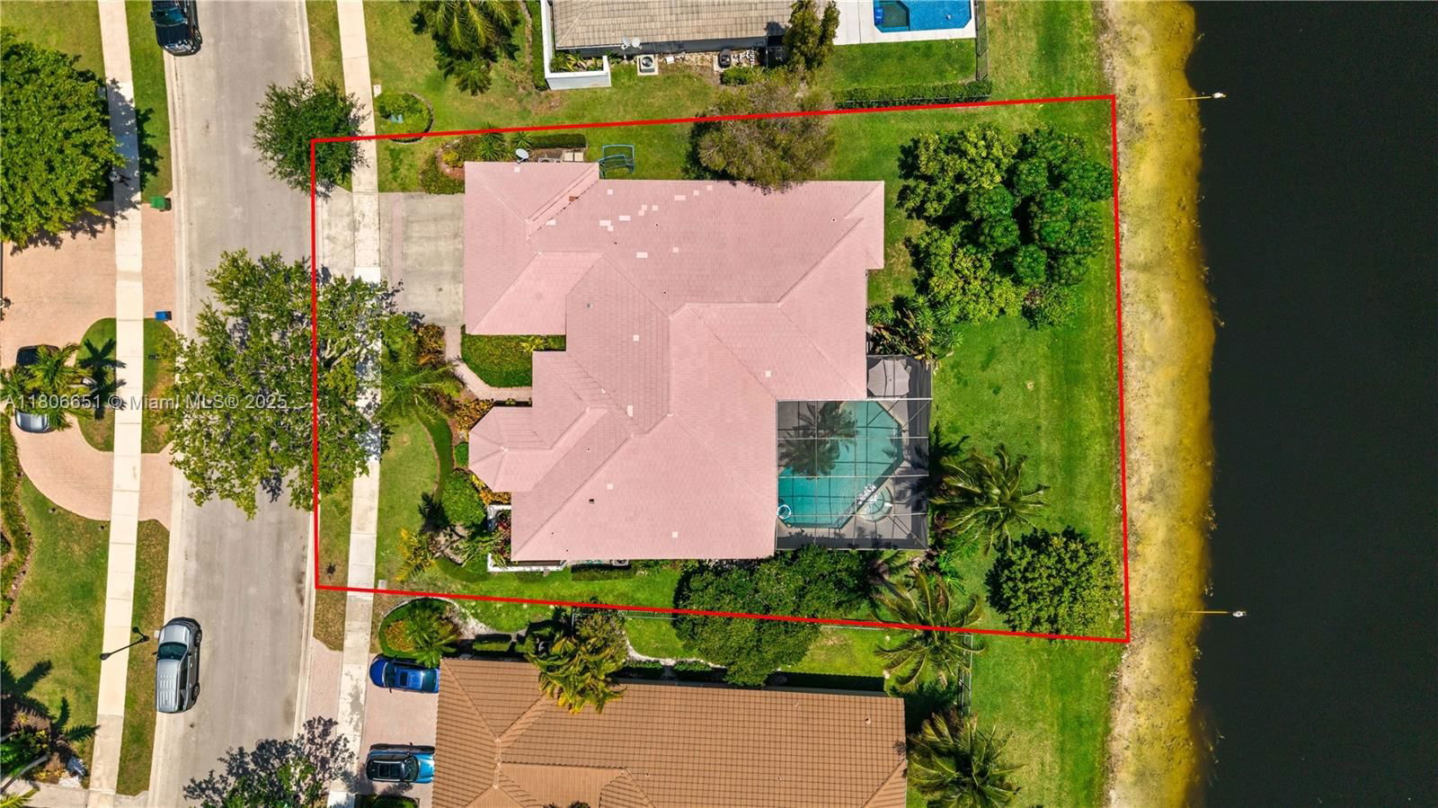Real estate property located at 2690 Meadowood Dr, Broward, Sector 7 South, Weston, FL