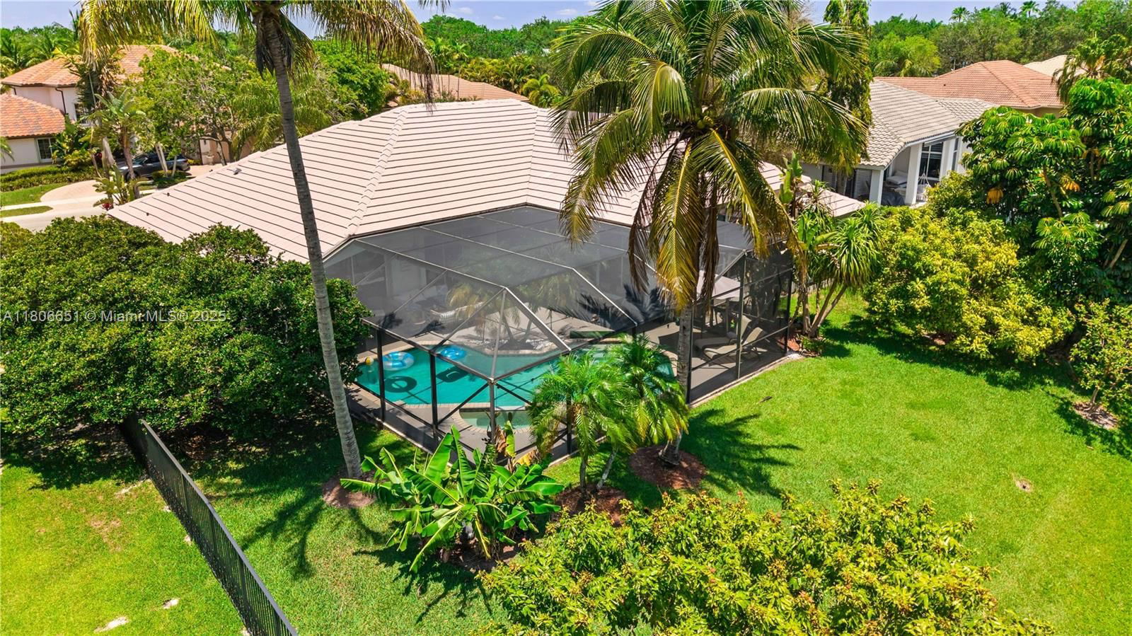 Real estate property located at 2690 Meadowood Dr, Broward, Sector 7 South, Weston, FL