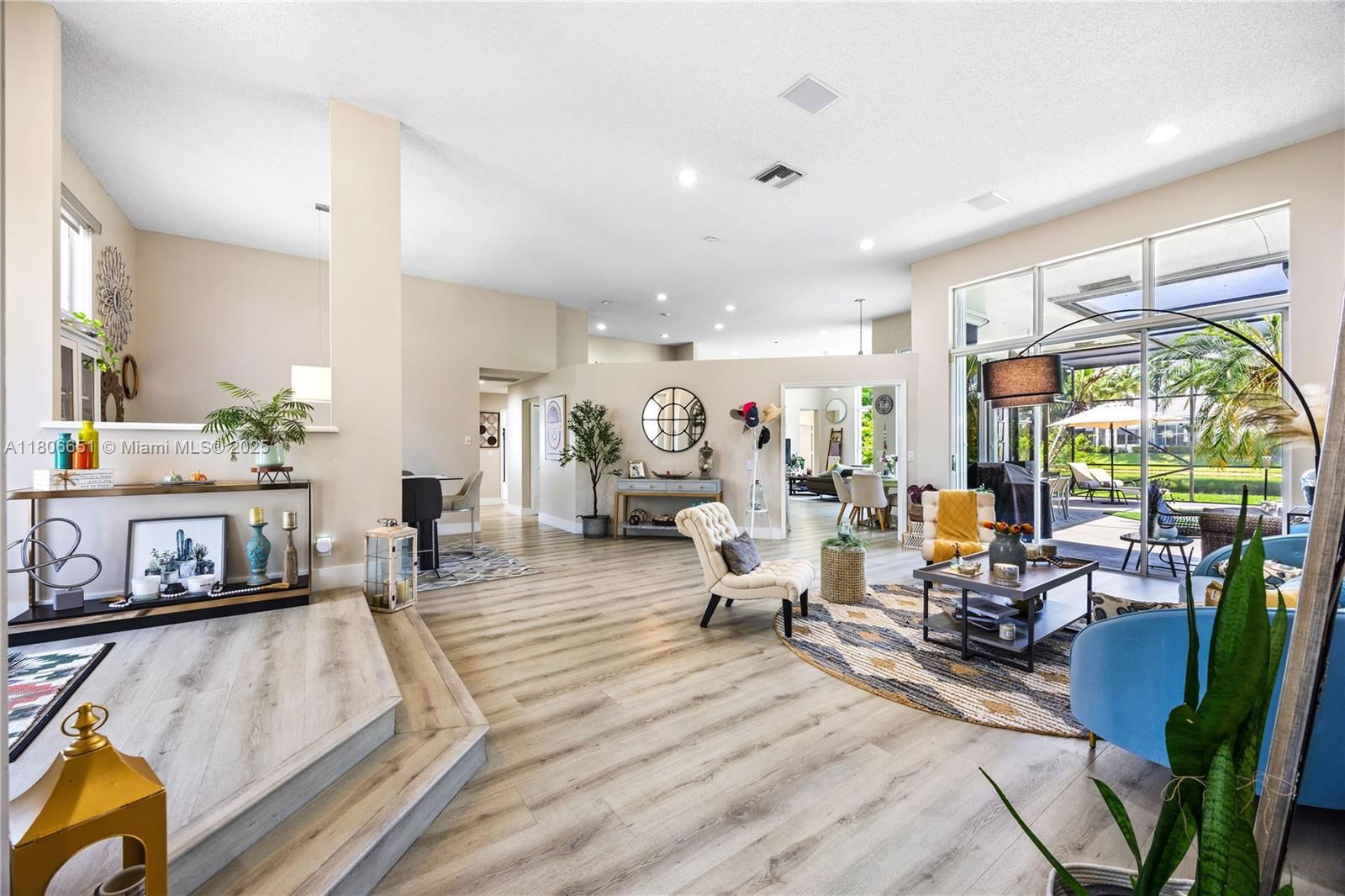 Real estate property located at 2690 Meadowood Dr, Broward, Sector 7 South, Weston, FL