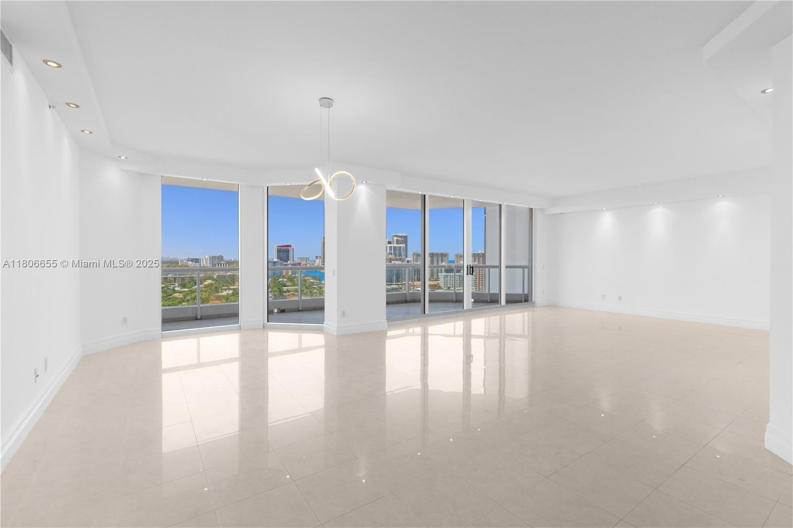 Real estate property located at 21200 Point Pl #1802, Miami-dade, Atlantic I At The Point C, Aventura, FL