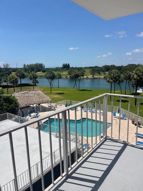 Real estate property located at 336 Golfview Rd #403, Palm Beach, Gemini Condo, North Palm Beach, FL