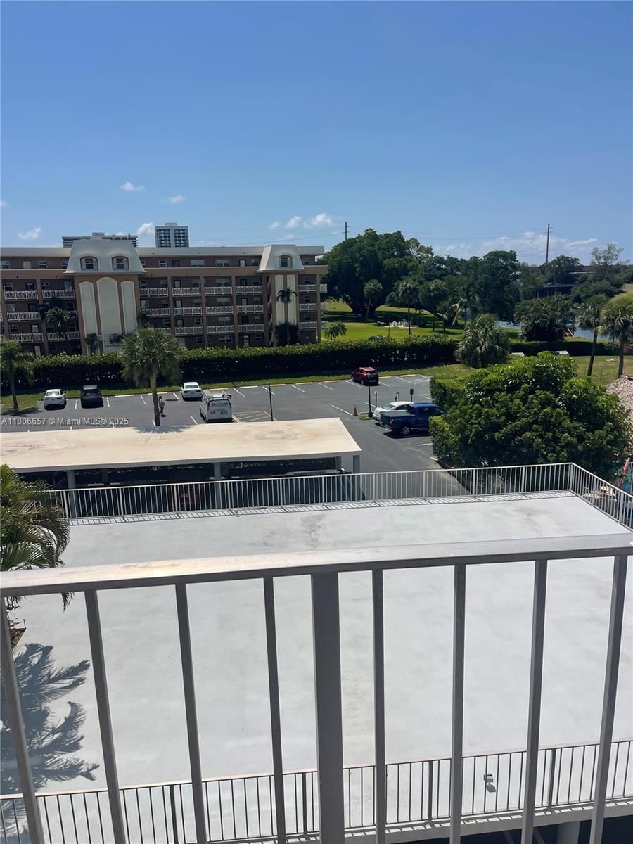 Real estate property located at 336 Golfview Rd #403, Palm Beach, Gemini Condo, North Palm Beach, FL
