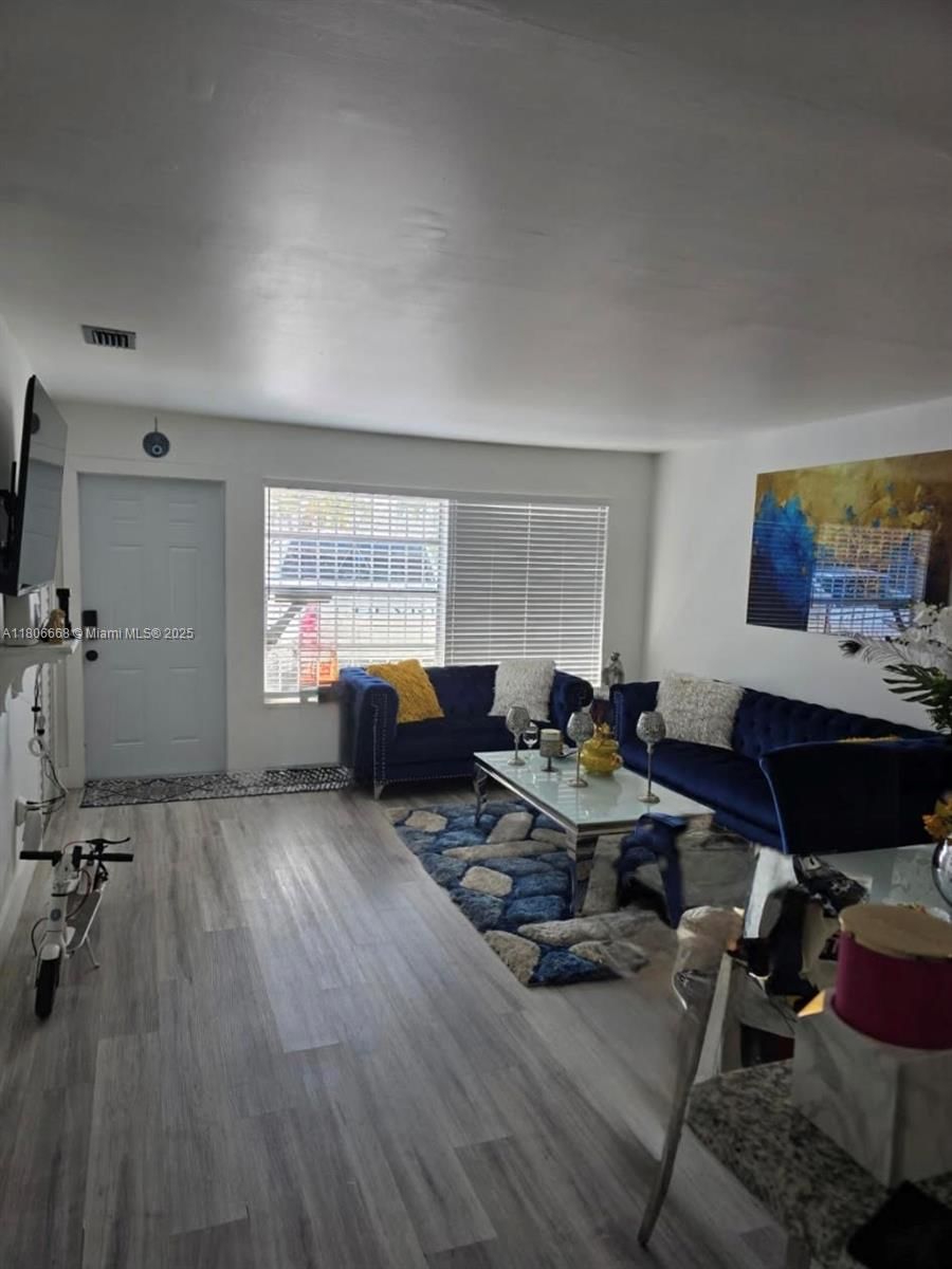 Real estate property located at 18719 45th Ave, Miami-dade, Kings Gardens Sec Three, Miami Gardens, FL