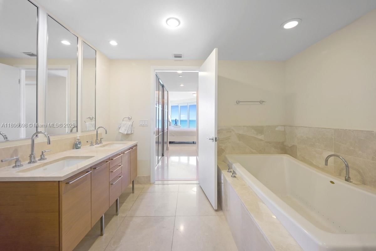 Real estate property located at 17001 Collins Ave #1204, Miami-dade, Jade Beach, Sunny Isles Beach, FL