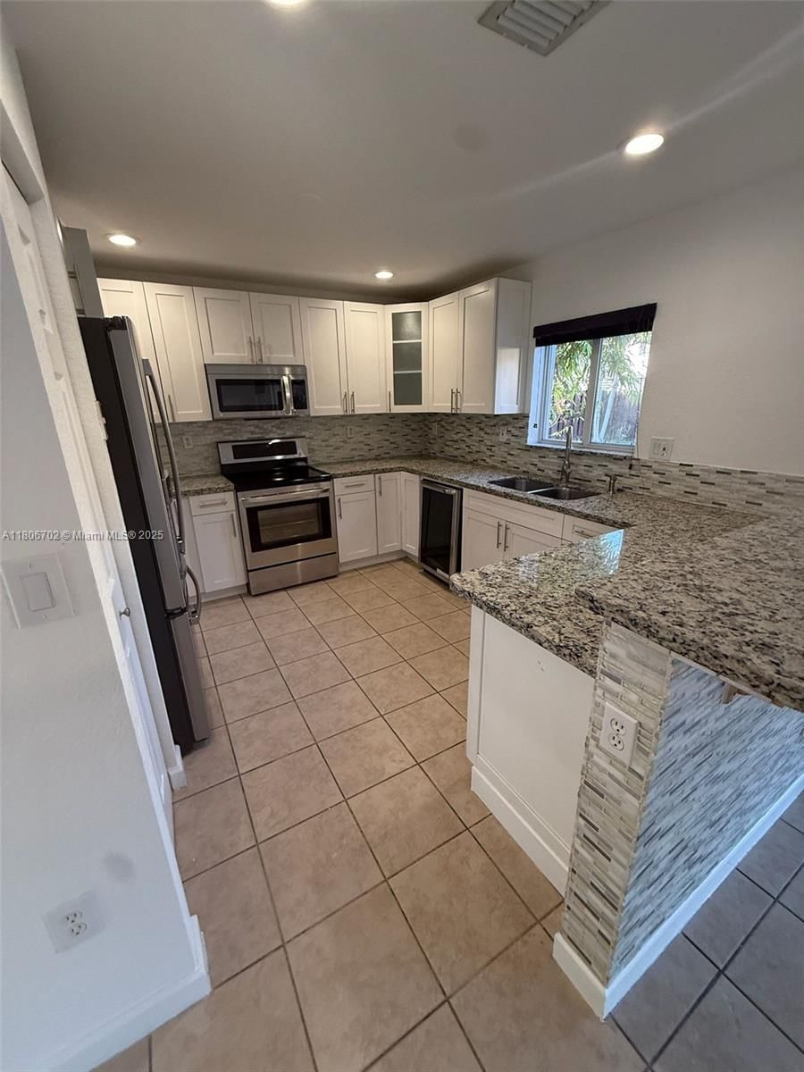 Real estate property located at 13473 118th Pass, Miami-dade, Four Lakes Sec 7, Miami, FL