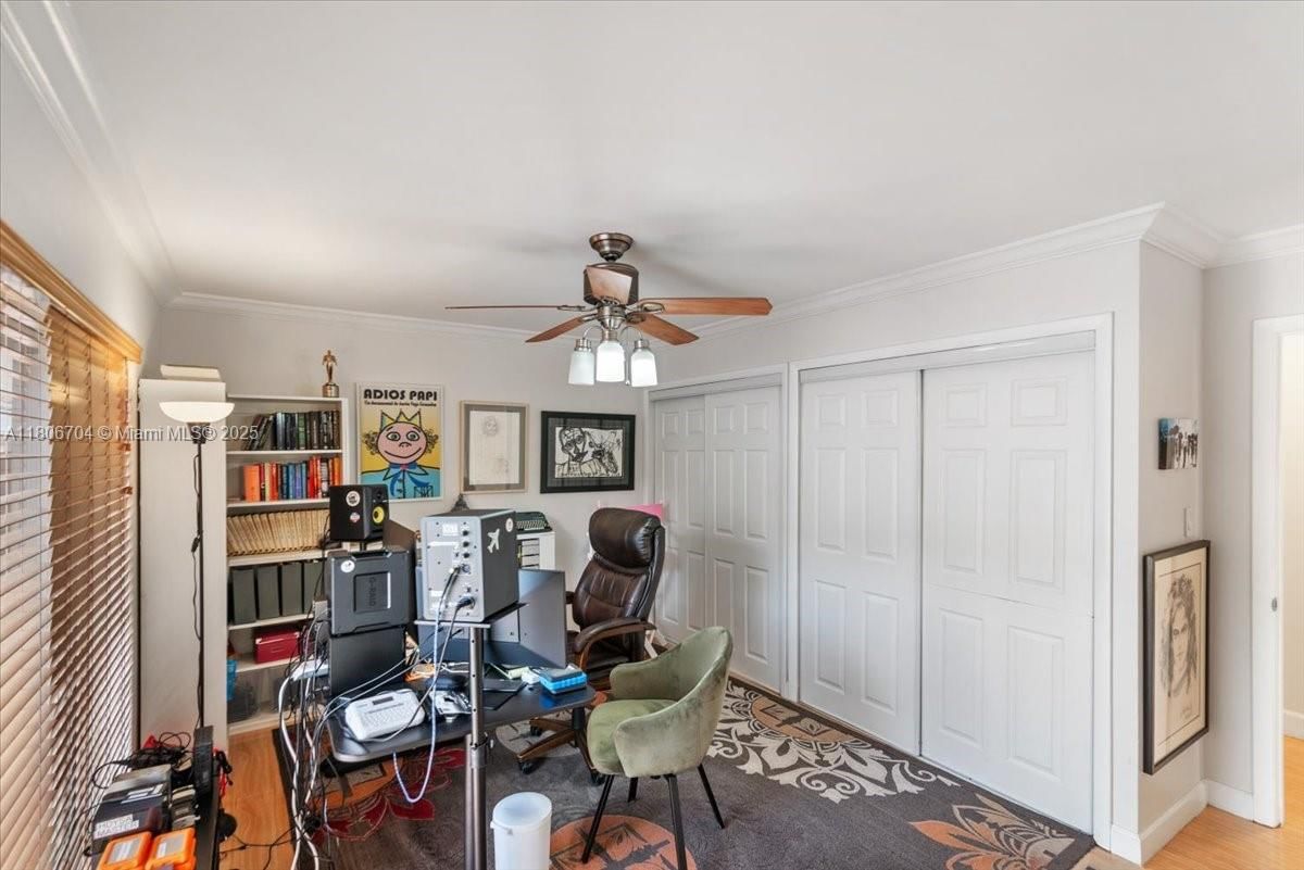 Real estate property located at 10120 57th St, Miami-dade, Patio Homes Of Doral Pine, Doral, FL