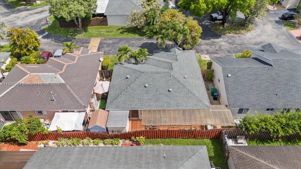 Real estate property located at 10120 57th St, Miami-dade, Patio Homes Of Doral Pine, Doral, FL