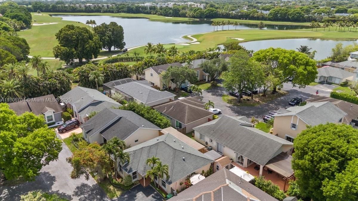 Real estate property located at 10120 57th St, Miami-dade, Patio Homes Of Doral Pine, Doral, FL