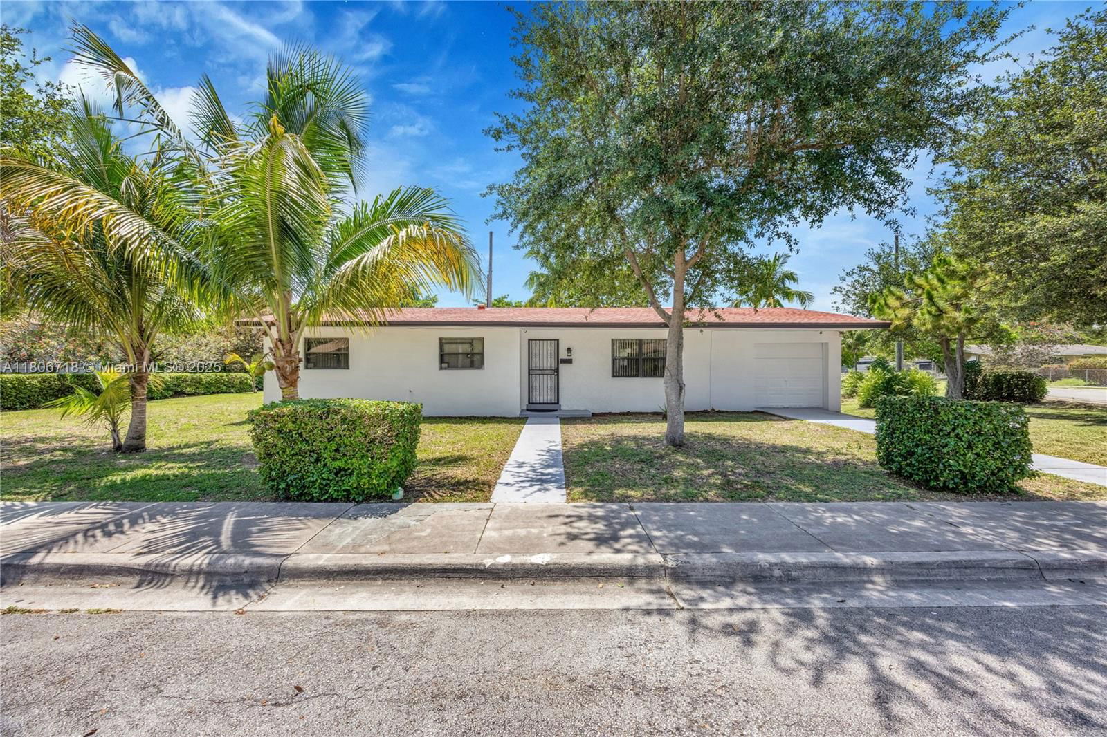 Real estate property located at 6250 58th Pl, Miami-dade, University Gardens Sub No, South Miami, FL