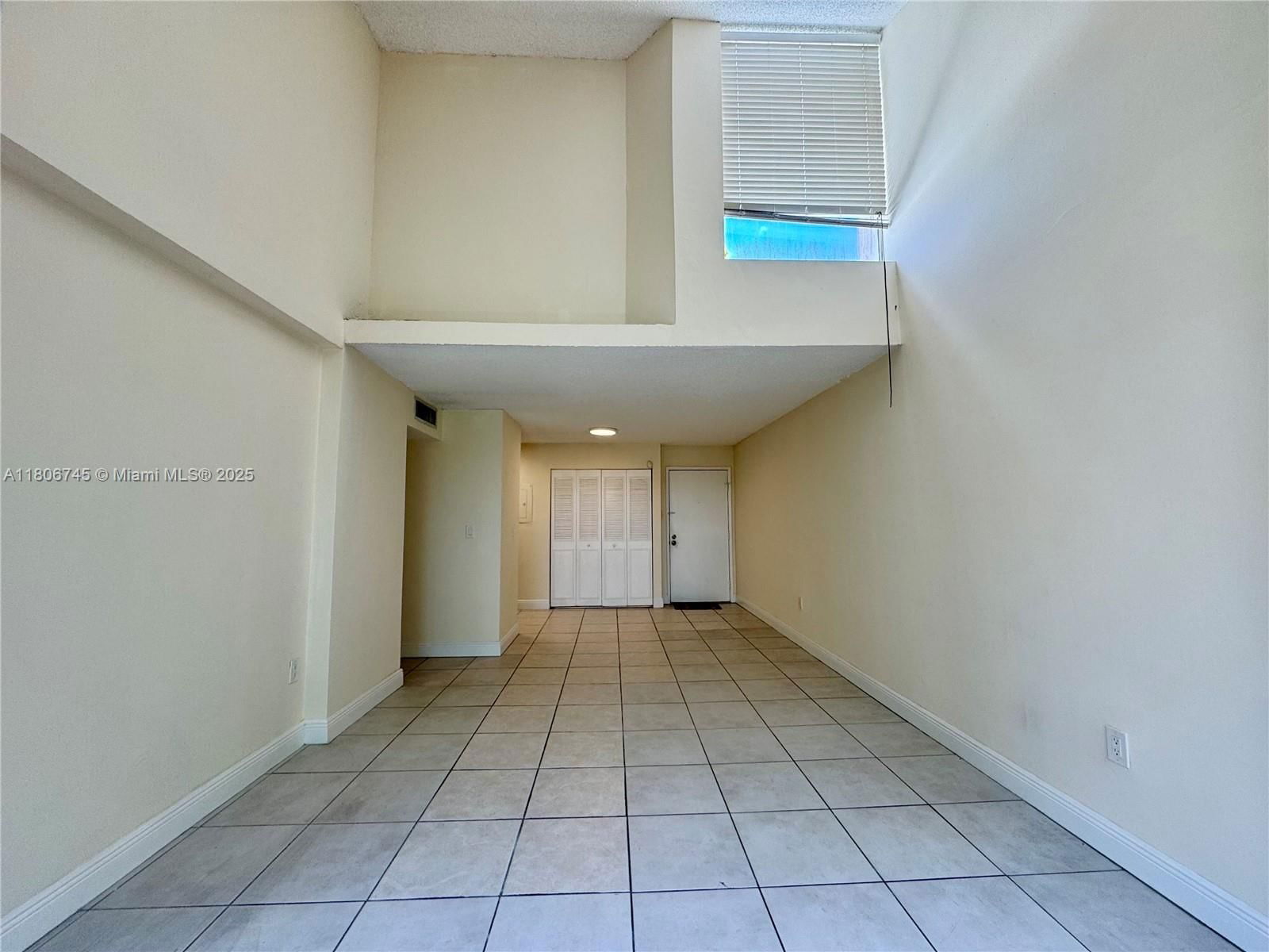 Real estate property located at 8810 Fontainebleau Blvd #318, Miami-dade, San Marco Condo, Miami, FL