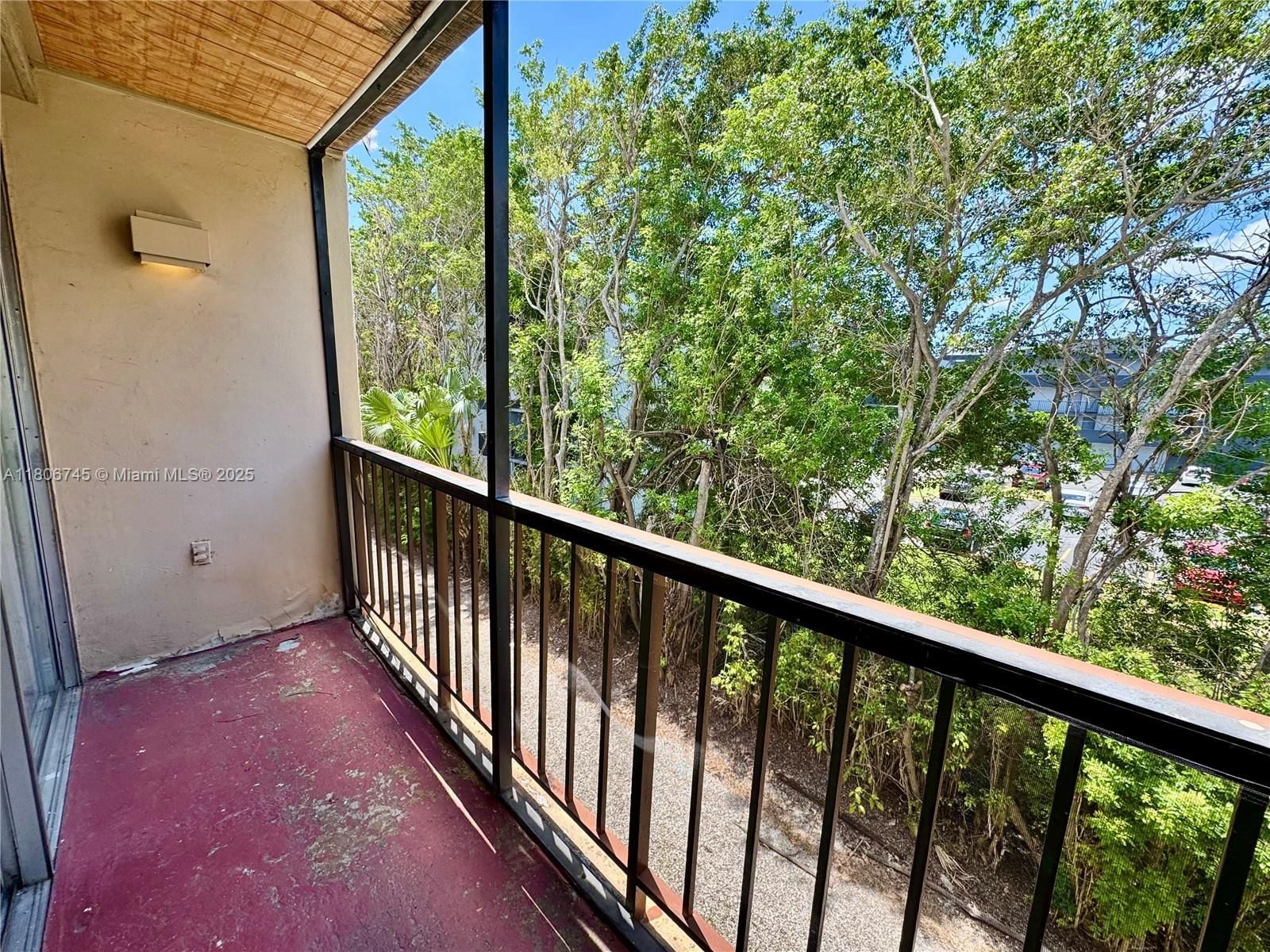 Real estate property located at 8810 Fontainebleau Blvd #318, Miami-dade, San Marco Condo, Miami, FL
