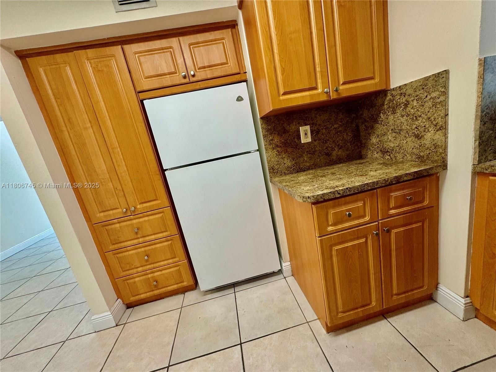 Real estate property located at 8810 Fontainebleau Blvd #318, Miami-dade, San Marco Condo, Miami, FL