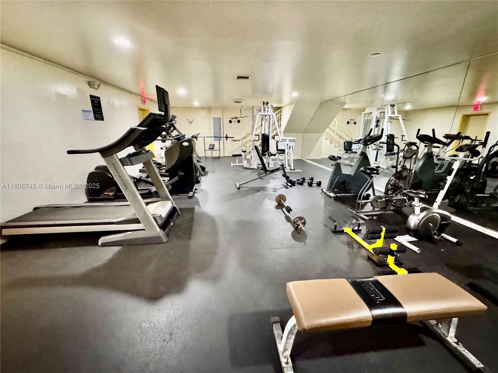 Real estate property located at 8810 Fontainebleau Blvd #318, Miami-dade, San Marco Condo, Miami, FL