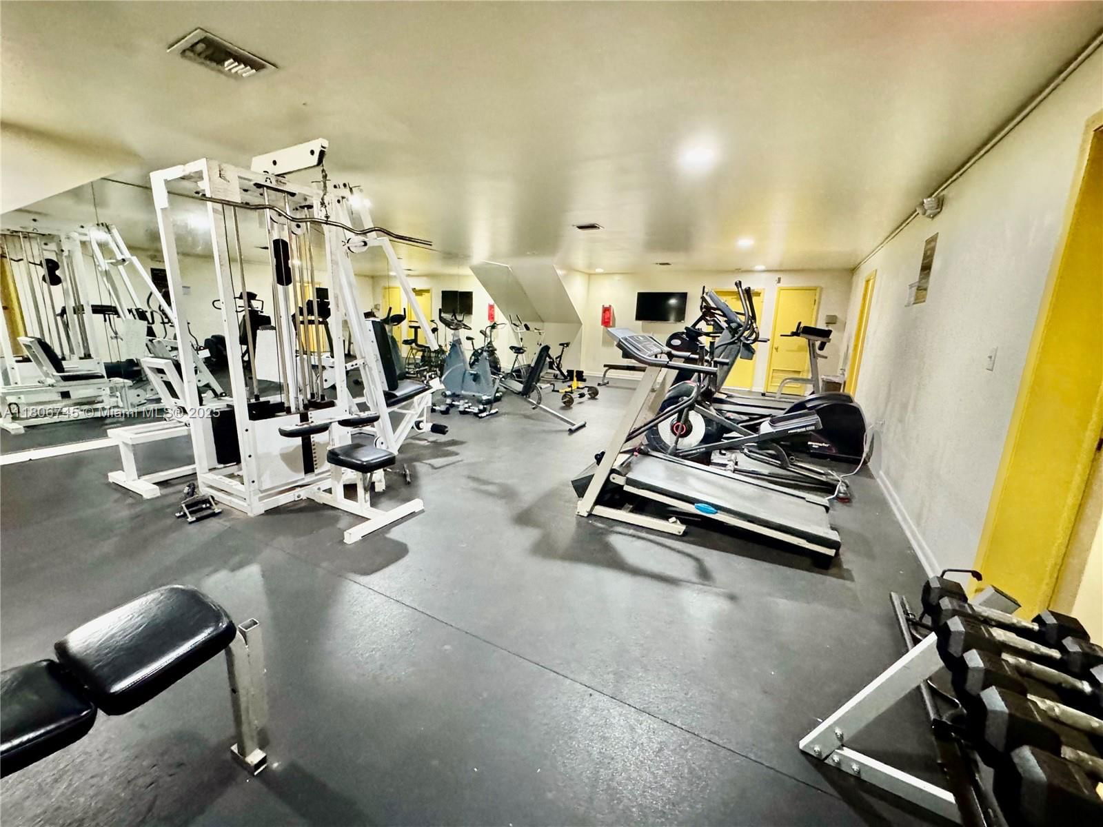 Real estate property located at 8810 Fontainebleau Blvd #318, Miami-dade, San Marco Condo, Miami, FL