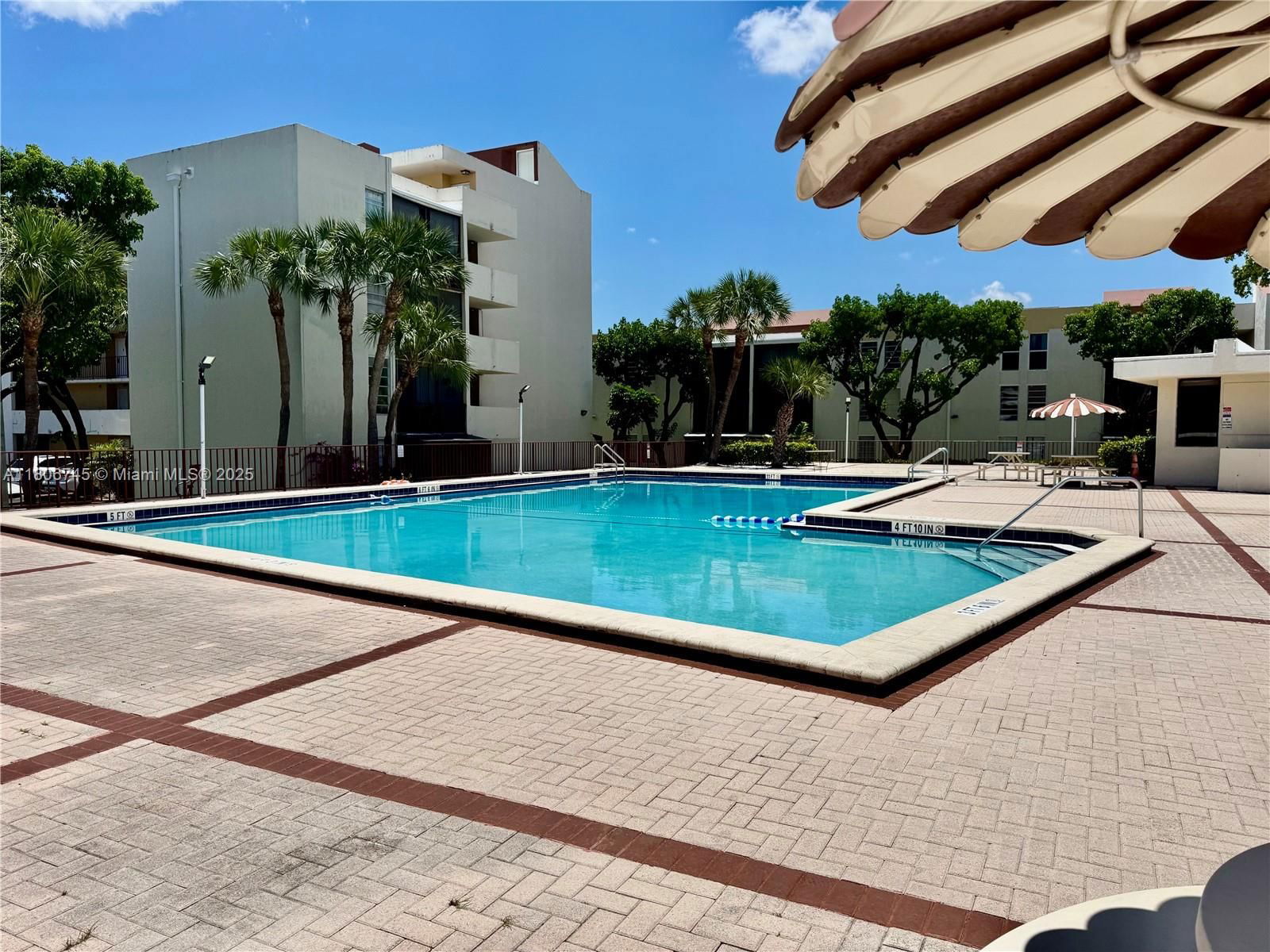 Real estate property located at 8810 Fontainebleau Blvd #318, Miami-dade, San Marco Condo, Miami, FL