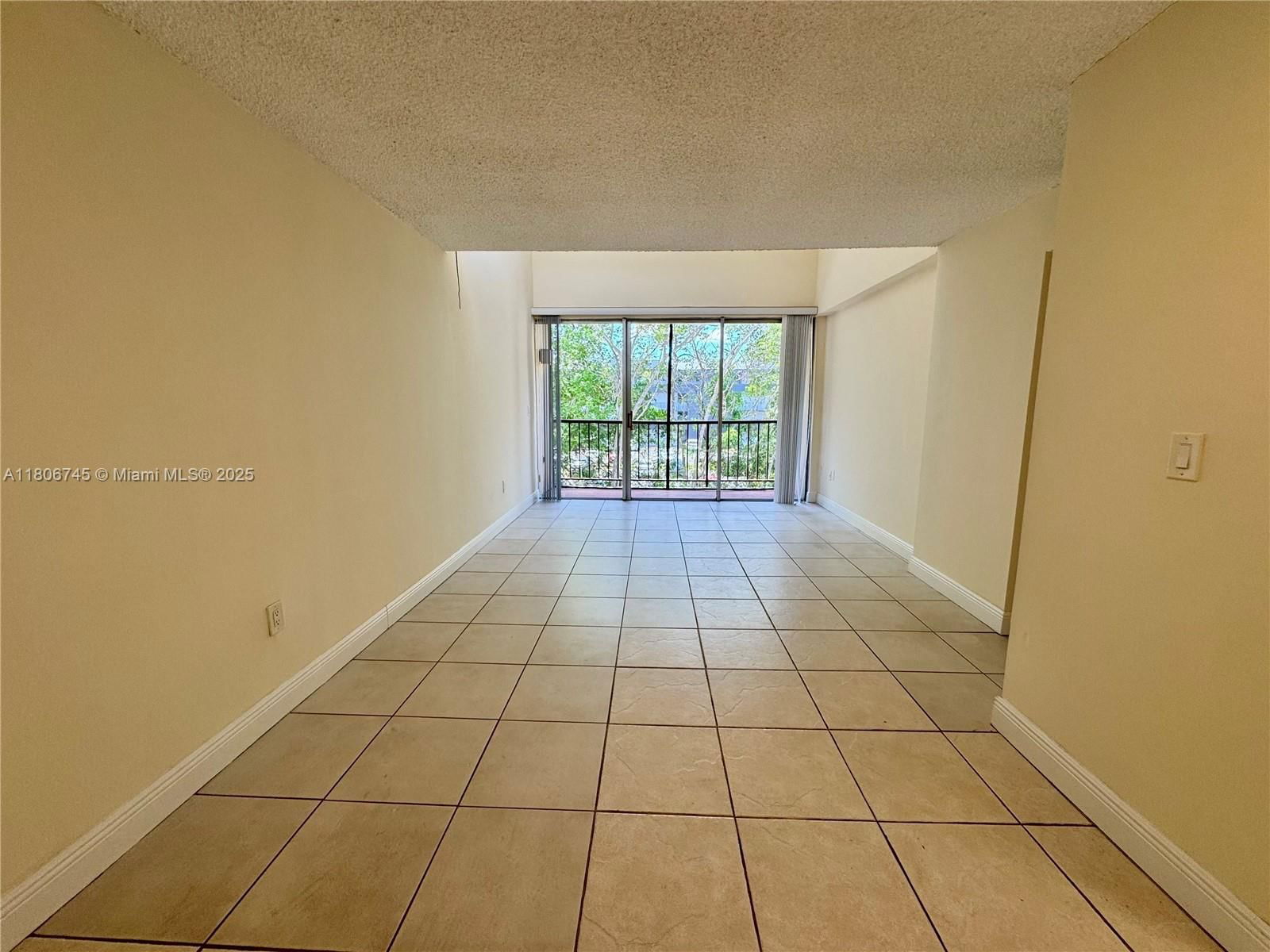 Real estate property located at 8810 Fontainebleau Blvd #318, Miami-dade, San Marco Condo, Miami, FL