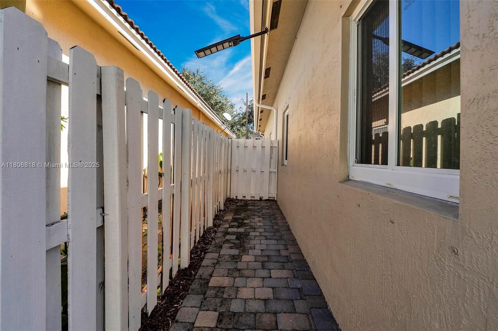 Real estate property located at 3030 142nd Ave, Broward, Pod 13 At Monarch Lakes, Miramar, FL