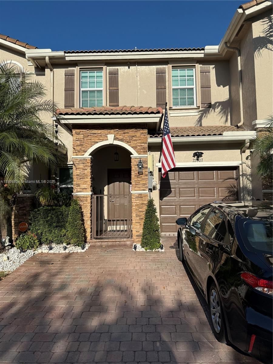 Real estate property located at 22607 89th Pl, Miami-dade, Lakes By The Bay Gee, Cutler Bay, FL