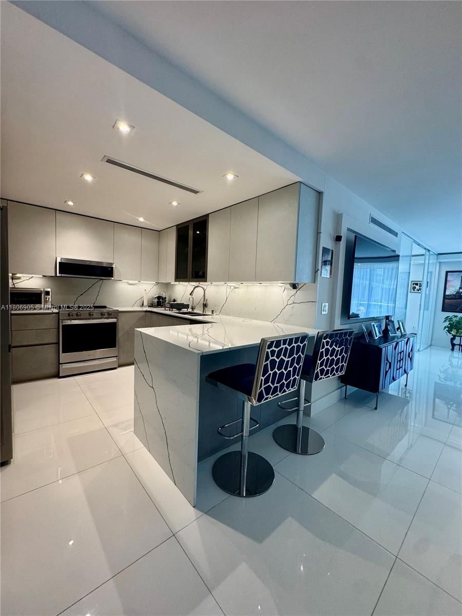 Real estate property located at 9801 Collins Ave #19J, Miami-dade, Balmoral Condo, Bal Harbour, FL
