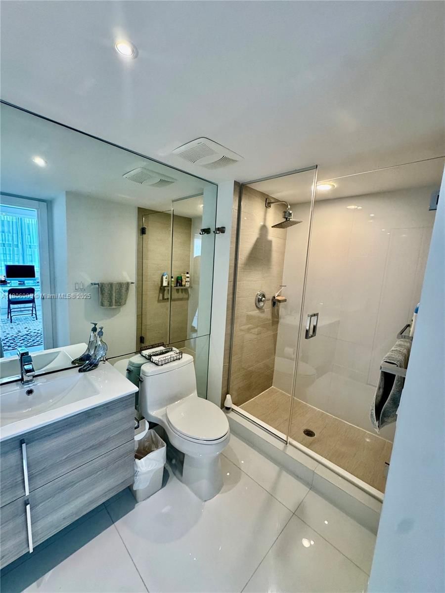 Real estate property located at 9801 Collins Ave #19J, Miami-dade, Balmoral Condo, Bal Harbour, FL