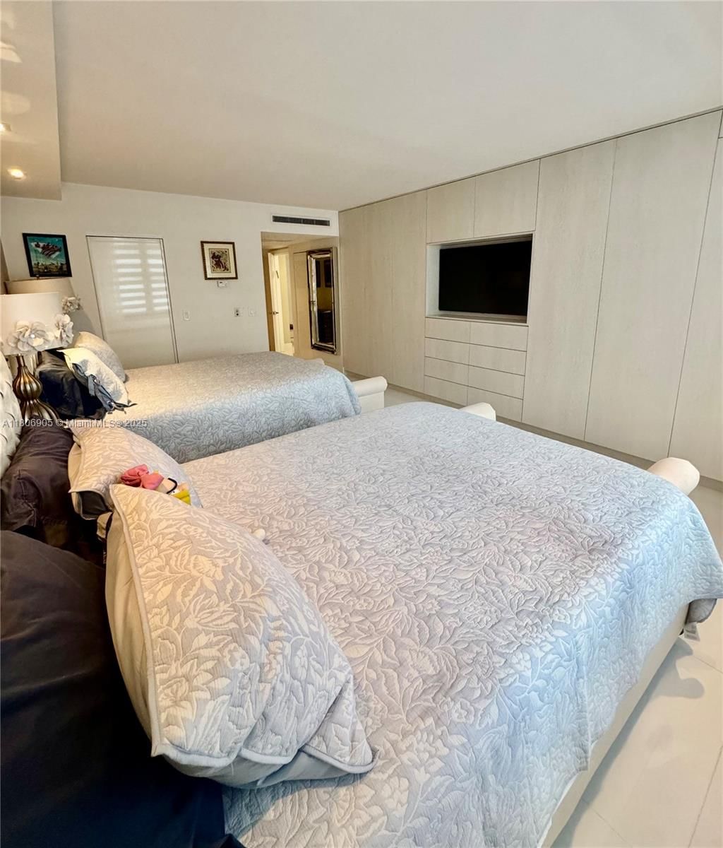 Real estate property located at 9801 Collins Ave #19J, Miami-dade, Balmoral Condo, Bal Harbour, FL