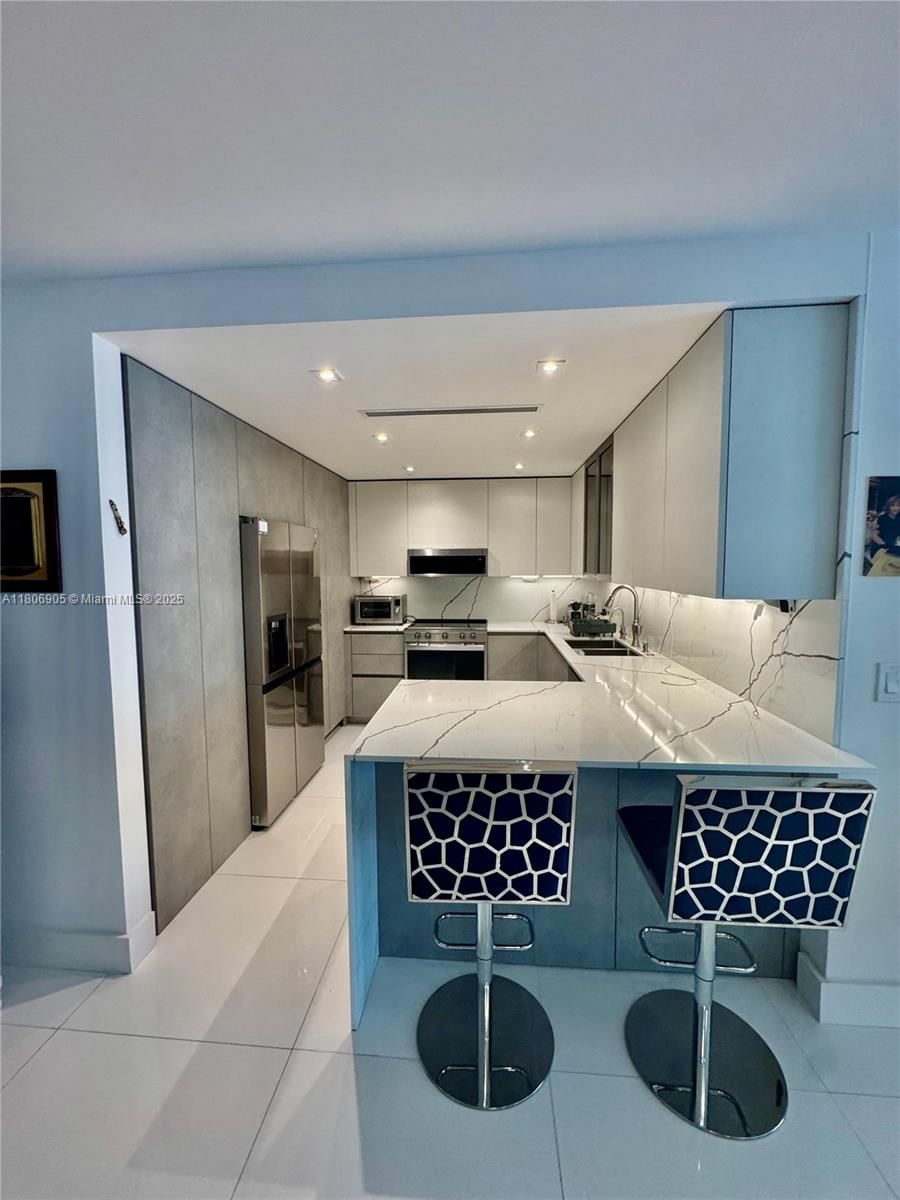 Real estate property located at 9801 Collins Ave #19J, Miami-dade, Balmoral Condo, Bal Harbour, FL