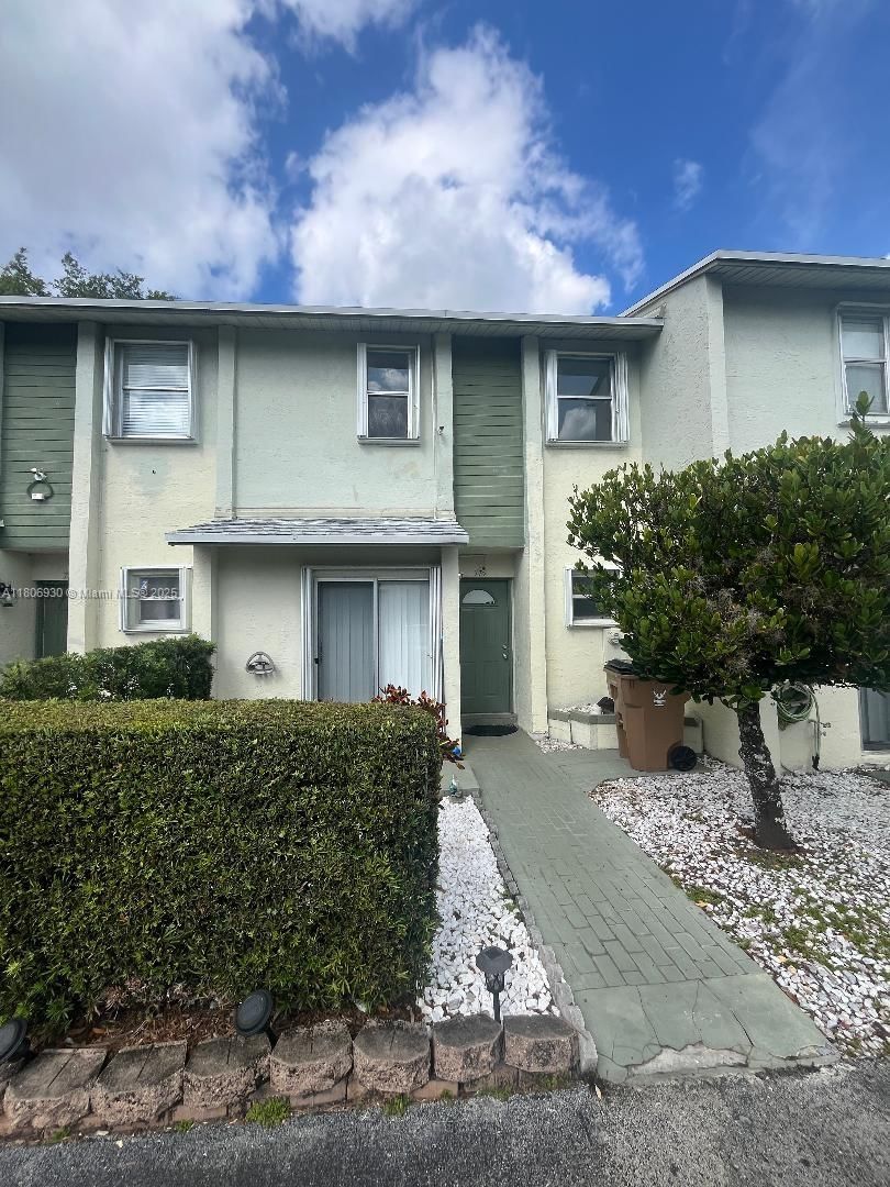 Real estate property located at 775 Crystal Lake Dr, Broward, Crystal View Townhomes, Deerfield Beach, FL