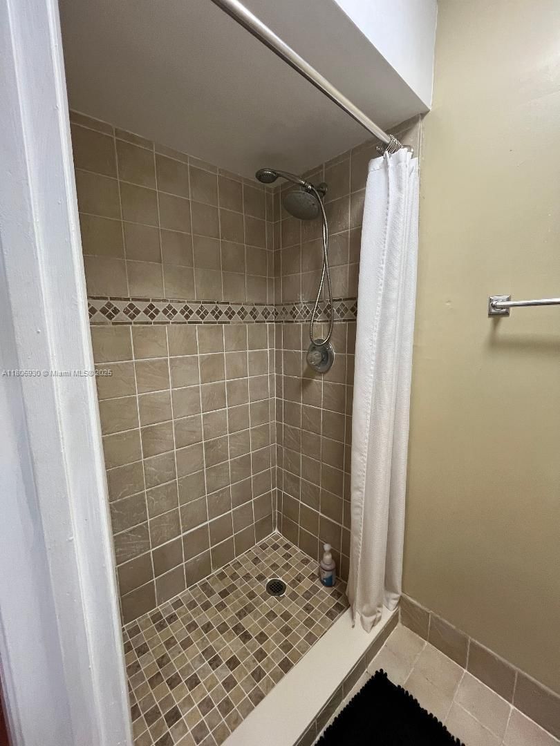 Real estate property located at 775 Crystal Lake Dr, Broward, Crystal View Townhomes, Deerfield Beach, FL