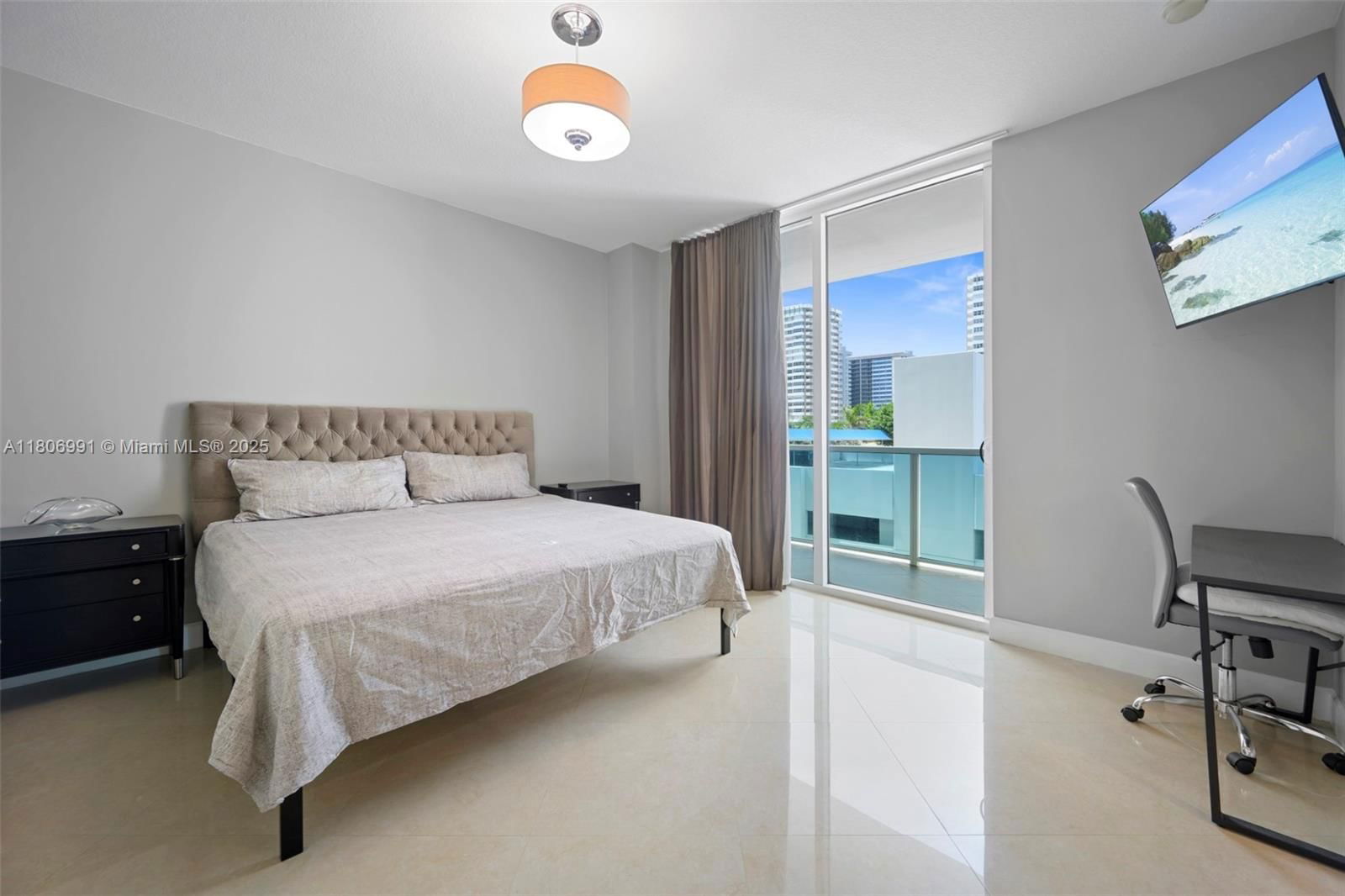 Real estate property located at 1945 Ocean Dr #404, Broward, Ocean Marine Yacht Club C, Hallandale Beach, FL