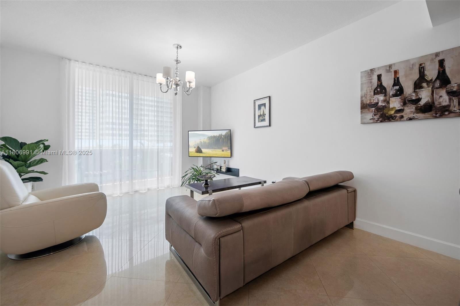 Real estate property located at 1945 Ocean Dr #404, Broward, Ocean Marine Yacht Club C, Hallandale Beach, FL