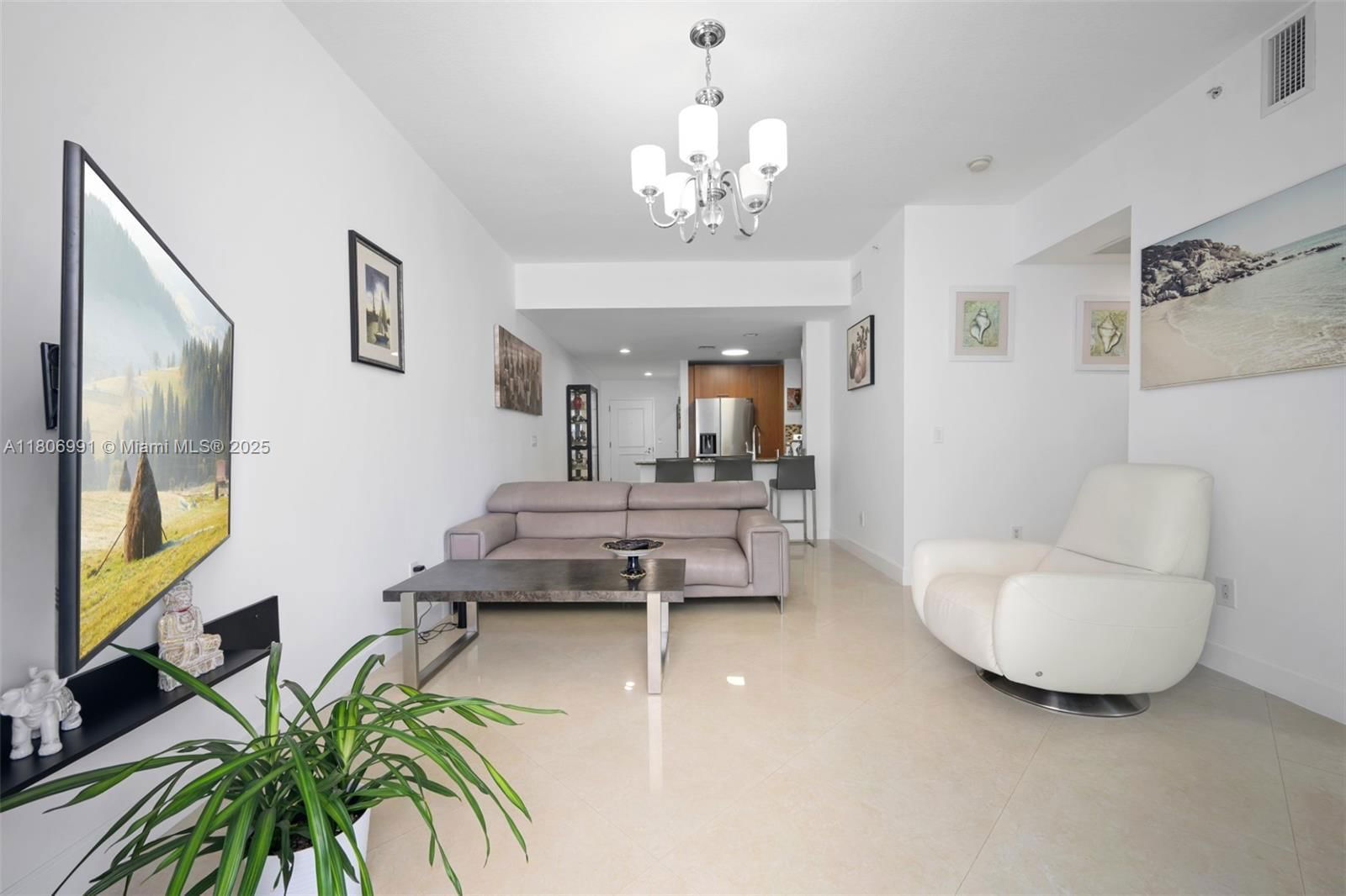 Real estate property located at 1945 Ocean Dr #404, Broward, Ocean Marine Yacht Club C, Hallandale Beach, FL