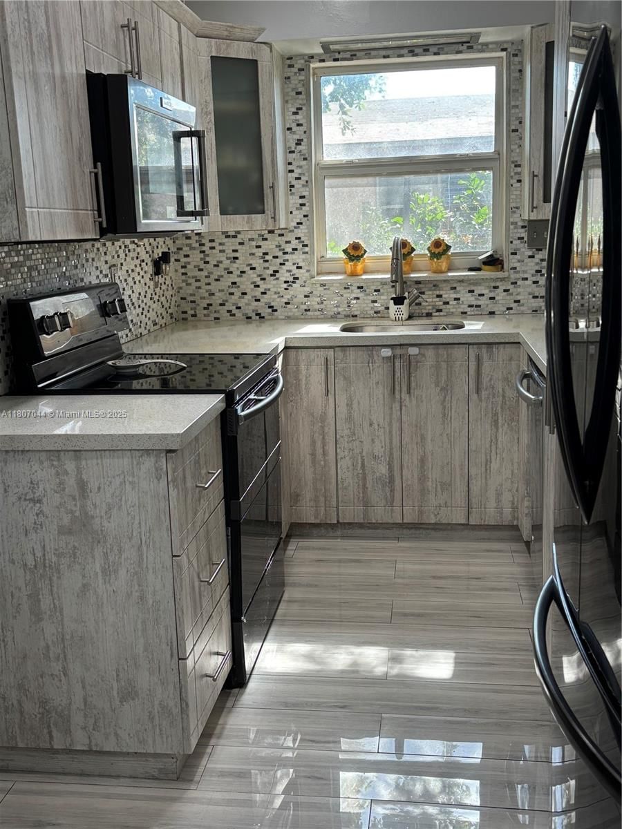 Real estate property located at 6516 Flagler St, Broward, Hollywood Heights Estates, Hollywood, FL