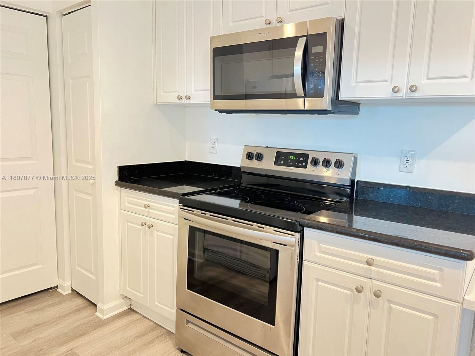 Real estate property located at 17150 Bay Rd #2814, Miami-dade, Porto Bellagio Condo, Sunny Isles Beach, FL