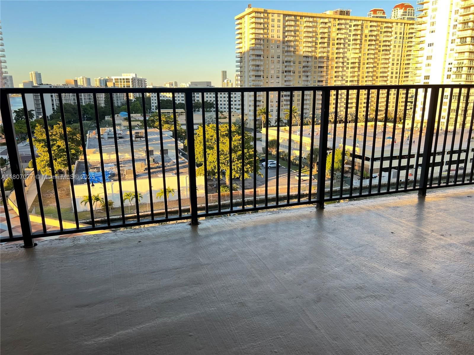 Real estate property located at 17150 Bay Rd #2814, Miami-dade, Porto Bellagio Condo, Sunny Isles Beach, FL