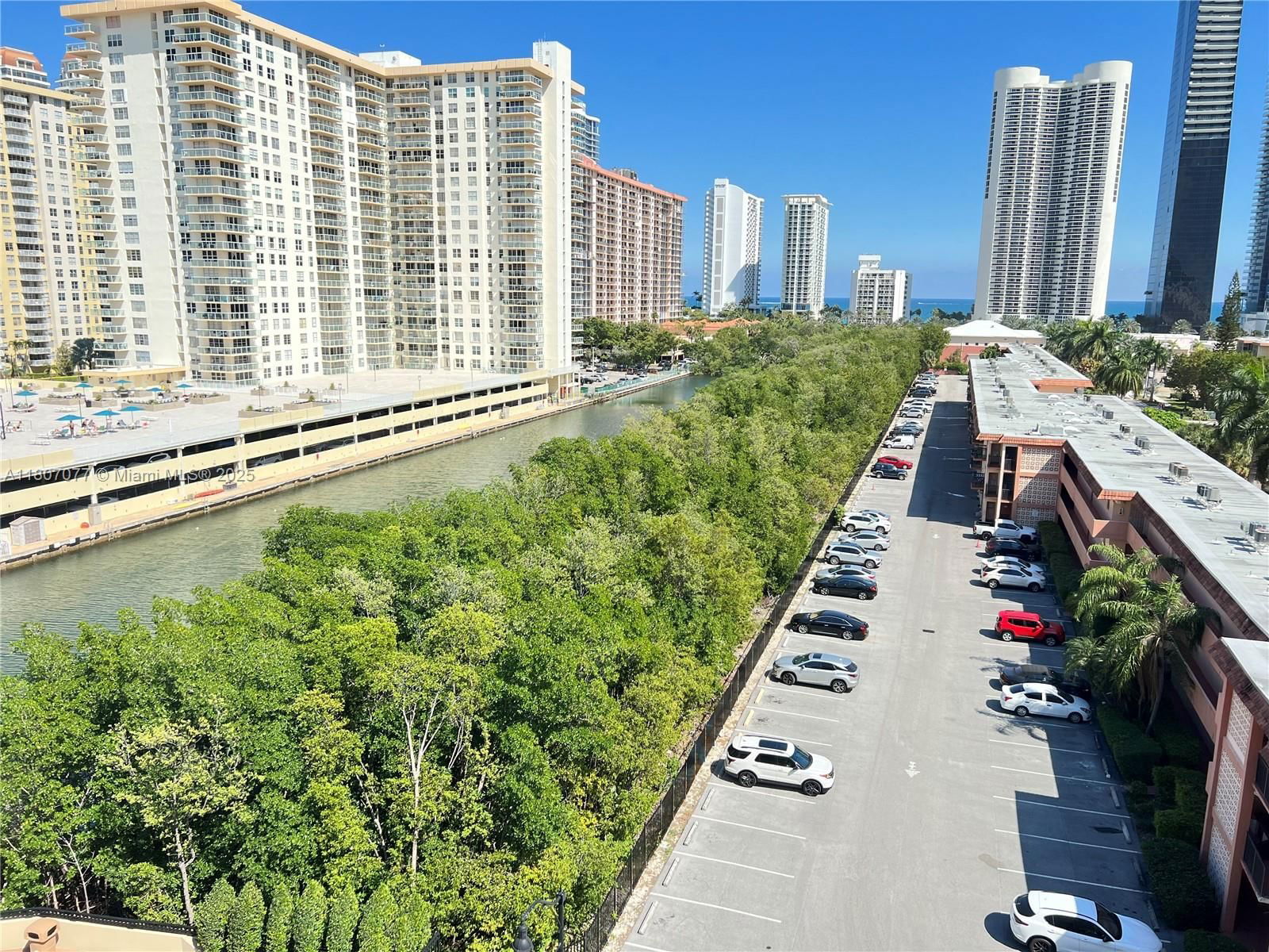 Real estate property located at 17150 Bay Rd #2814, Miami-dade, Porto Bellagio Condo, Sunny Isles Beach, FL