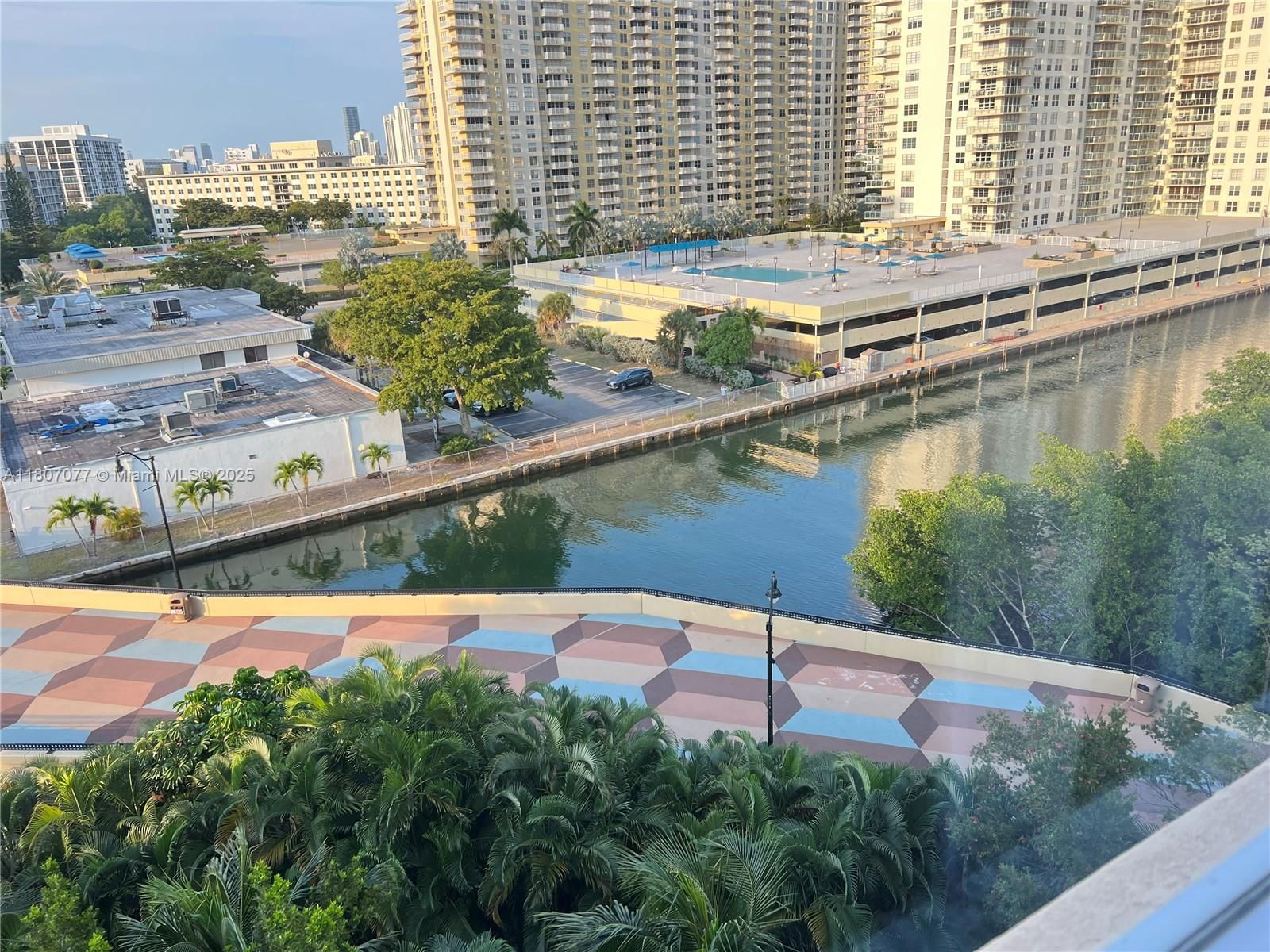 Real estate property located at 17150 Bay Rd #2814, Miami-dade, Porto Bellagio Condo, Sunny Isles Beach, FL