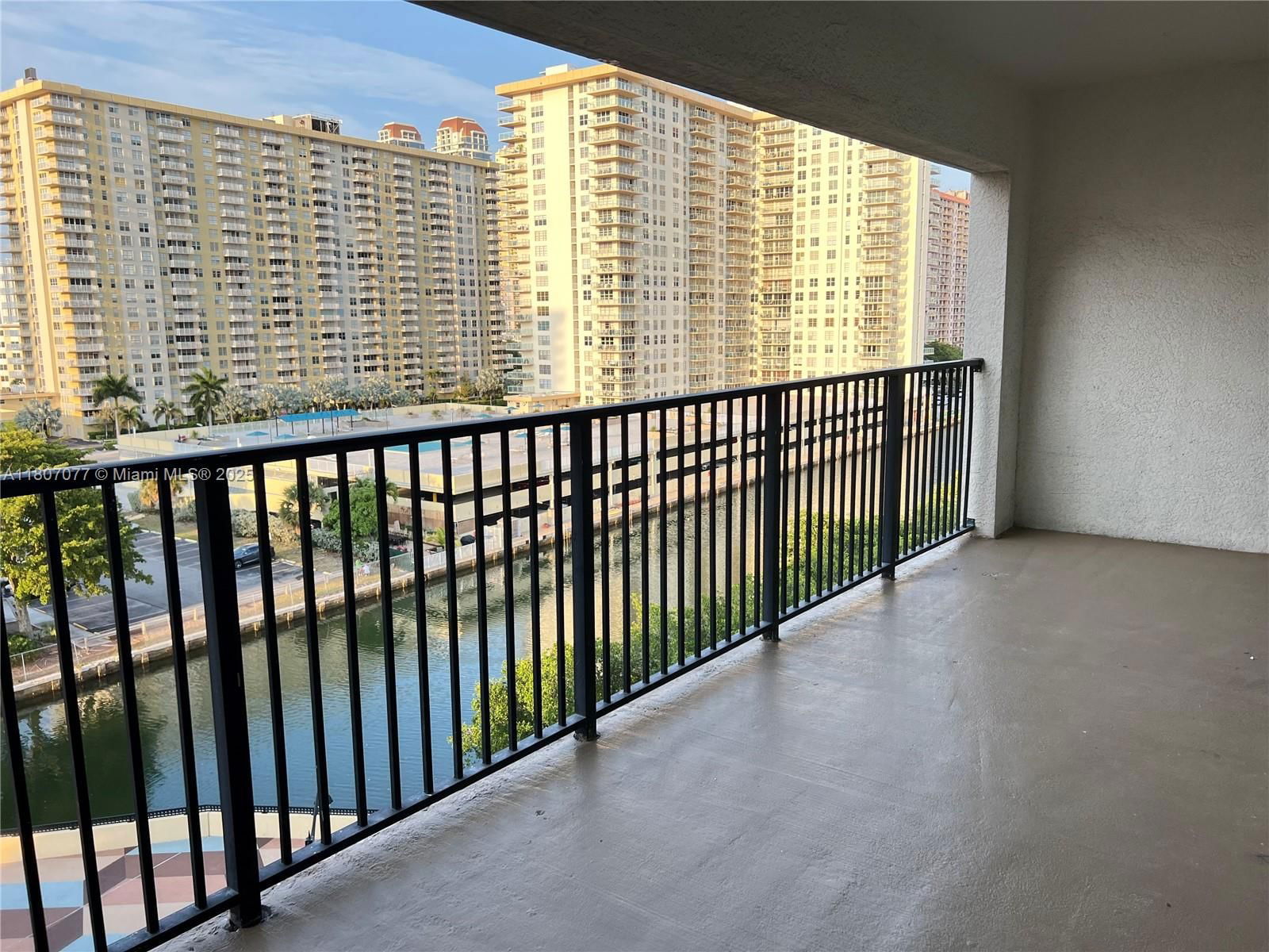 Real estate property located at 17150 Bay Rd #2814, Miami-dade, Porto Bellagio Condo, Sunny Isles Beach, FL