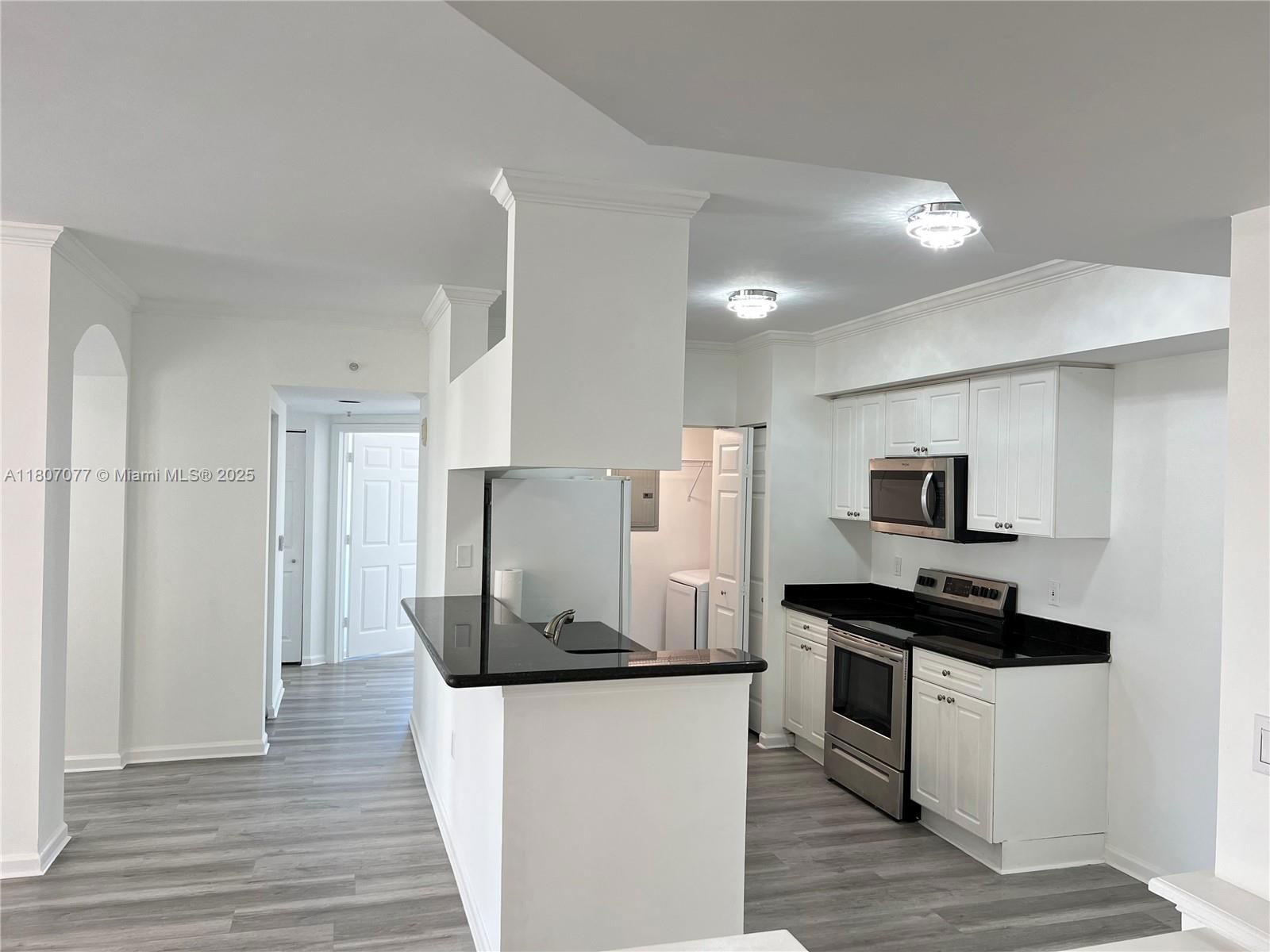 Real estate property located at 17150 Bay Rd #2814, Miami-dade, Porto Bellagio Condo, Sunny Isles Beach, FL
