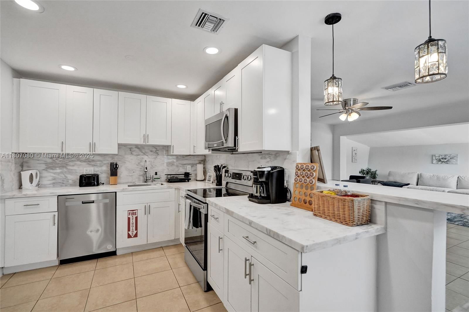 Real estate property located at 7531 Simms St, Broward, Driftwood Estates No 29, Hollywood, FL