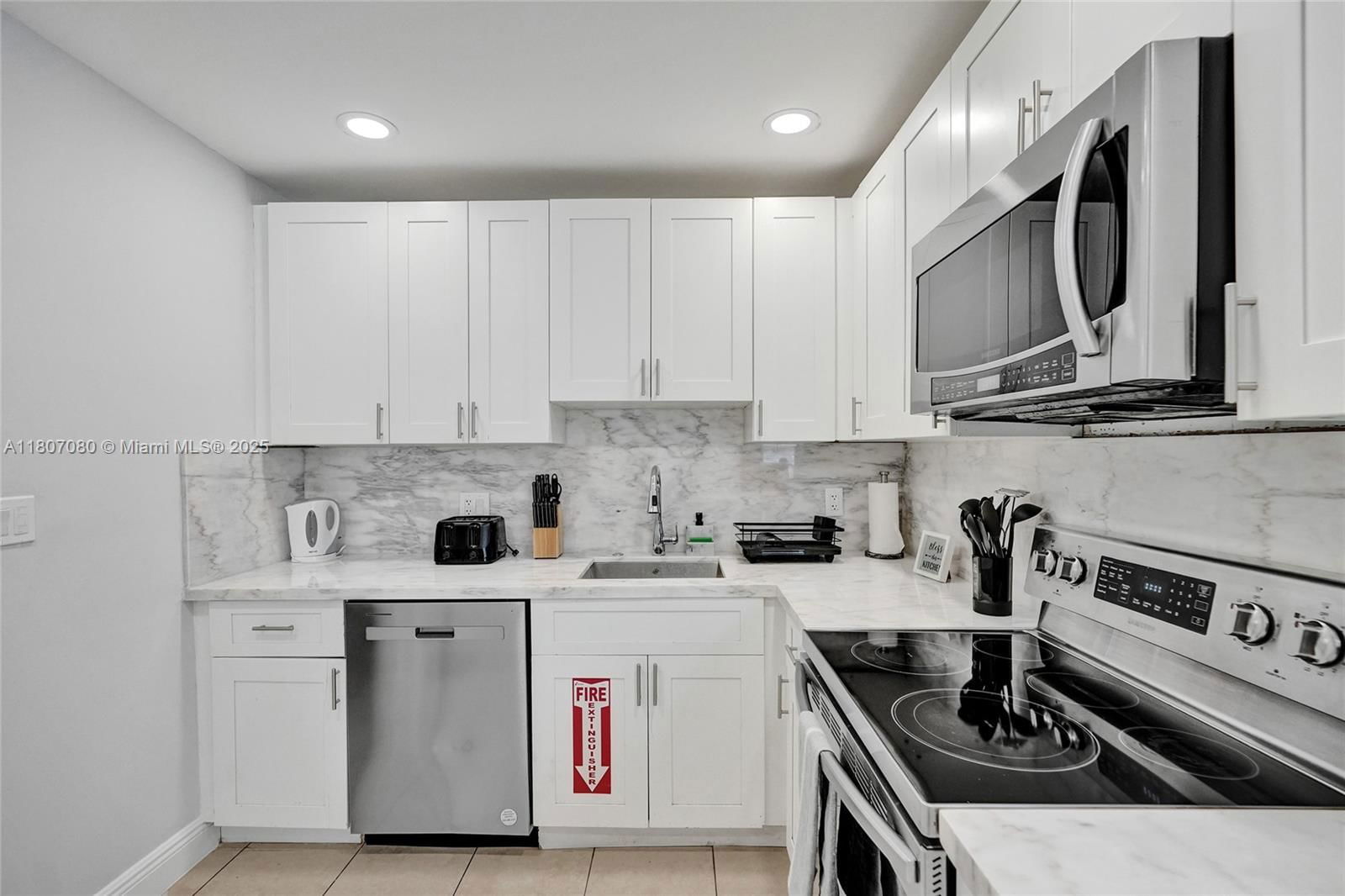 Real estate property located at 7531 Simms St, Broward, Driftwood Estates No 29, Hollywood, FL