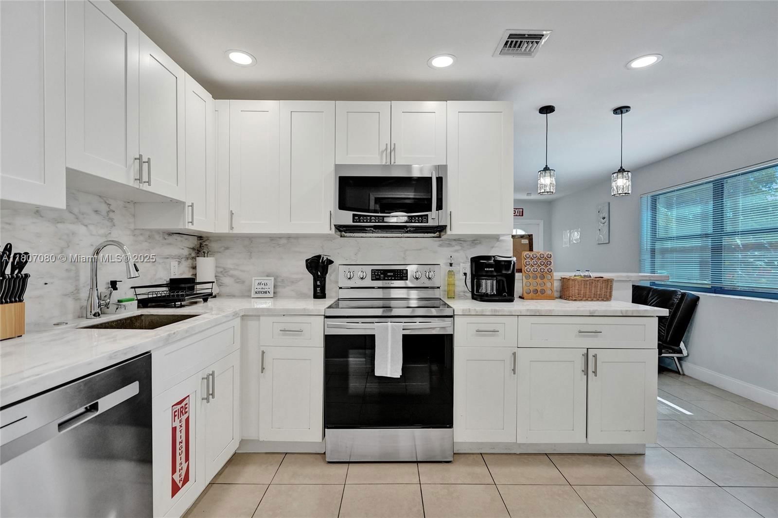 Real estate property located at 7531 Simms St, Broward, Driftwood Estates No 29, Hollywood, FL
