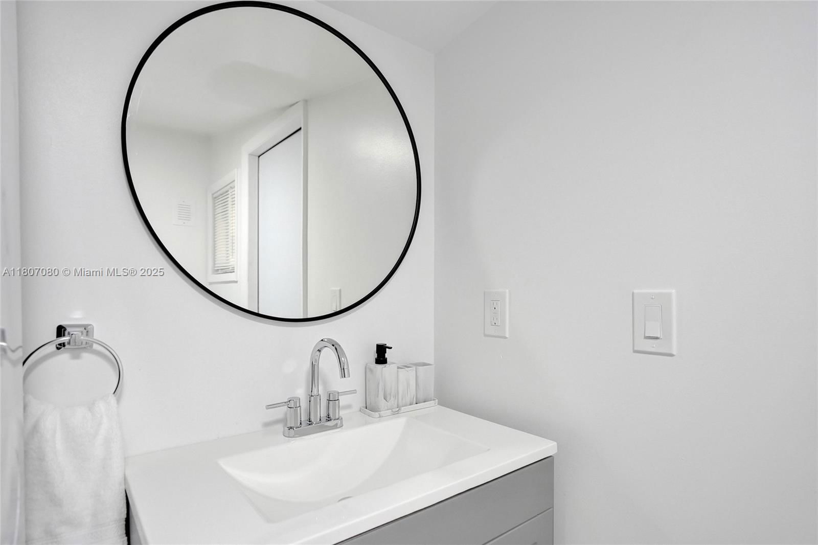 Real estate property located at 7531 Simms St, Broward, Driftwood Estates No 29, Hollywood, FL