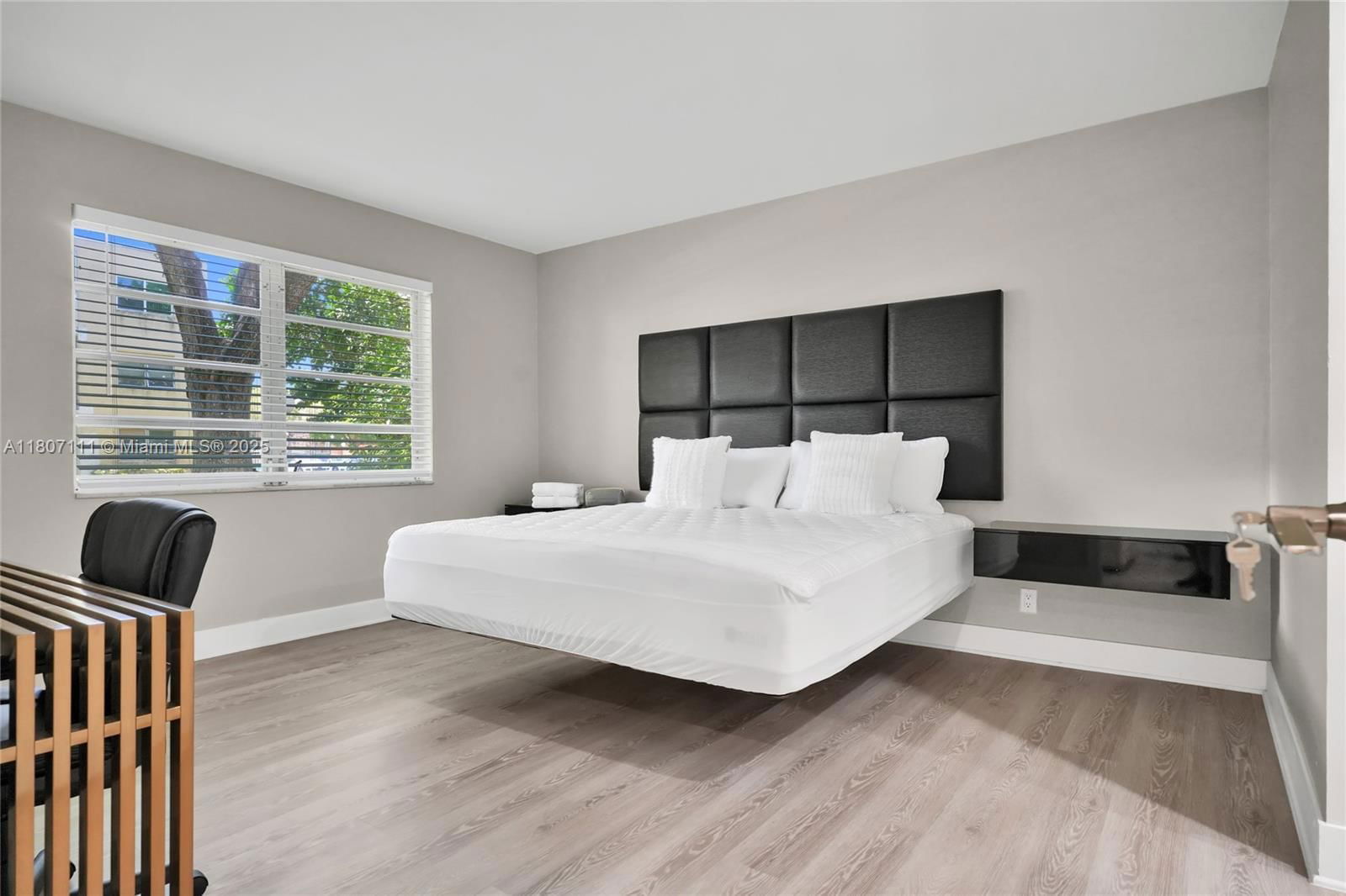 Real estate property located at 100 Ashbury Rd #103, Broward, Berkley House Of Carriage, Hollywood, FL