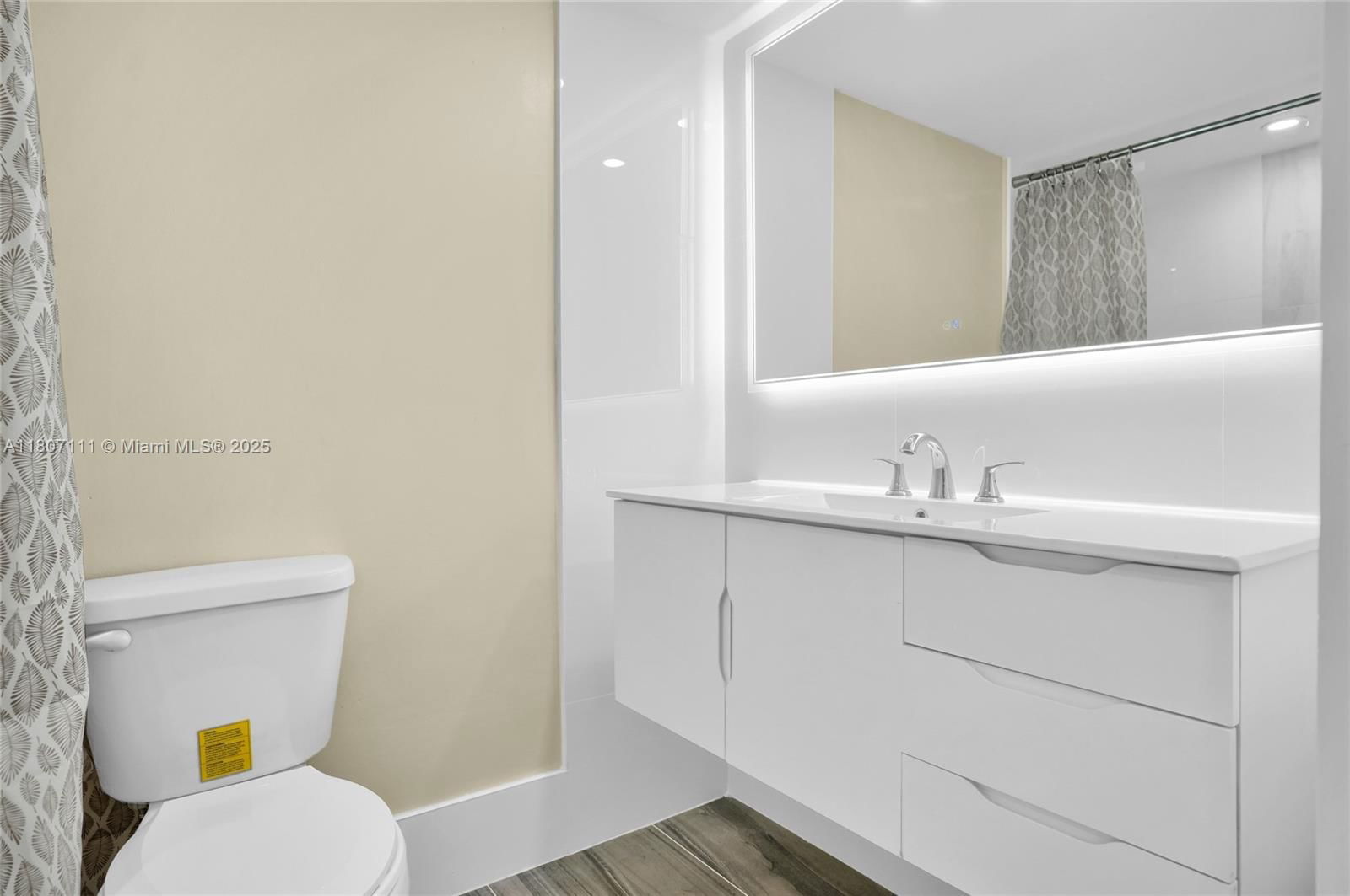 Real estate property located at 100 Ashbury Rd #103, Broward, Berkley House Of Carriage, Hollywood, FL