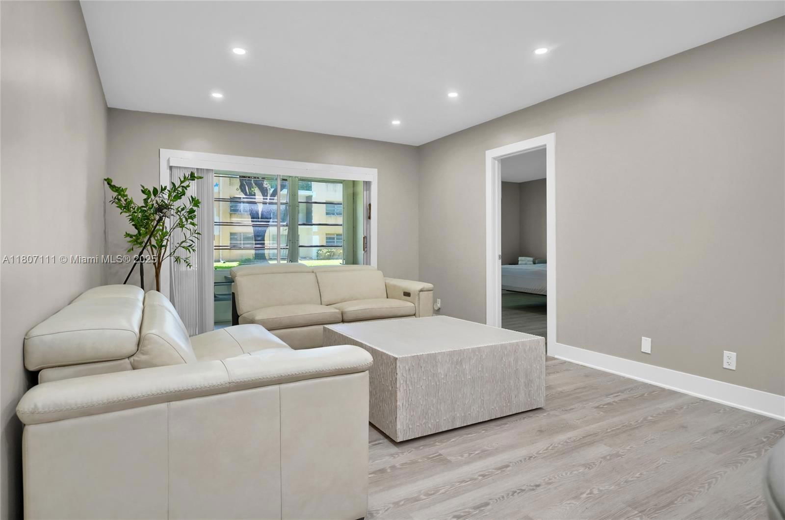 Real estate property located at 100 Ashbury Rd #103, Broward, Berkley House Of Carriage, Hollywood, FL